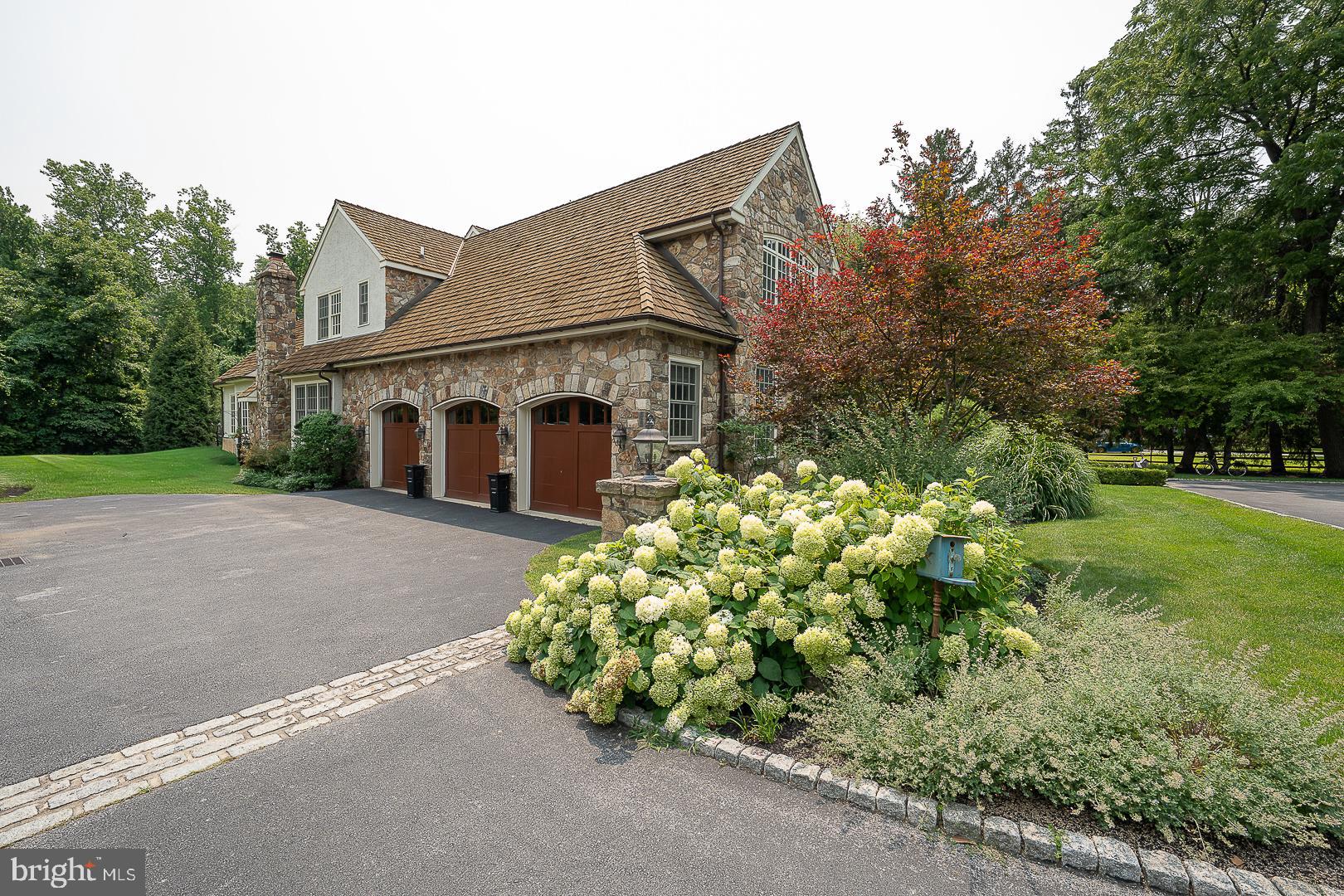 BUTTONWOOD FARMS - Residential