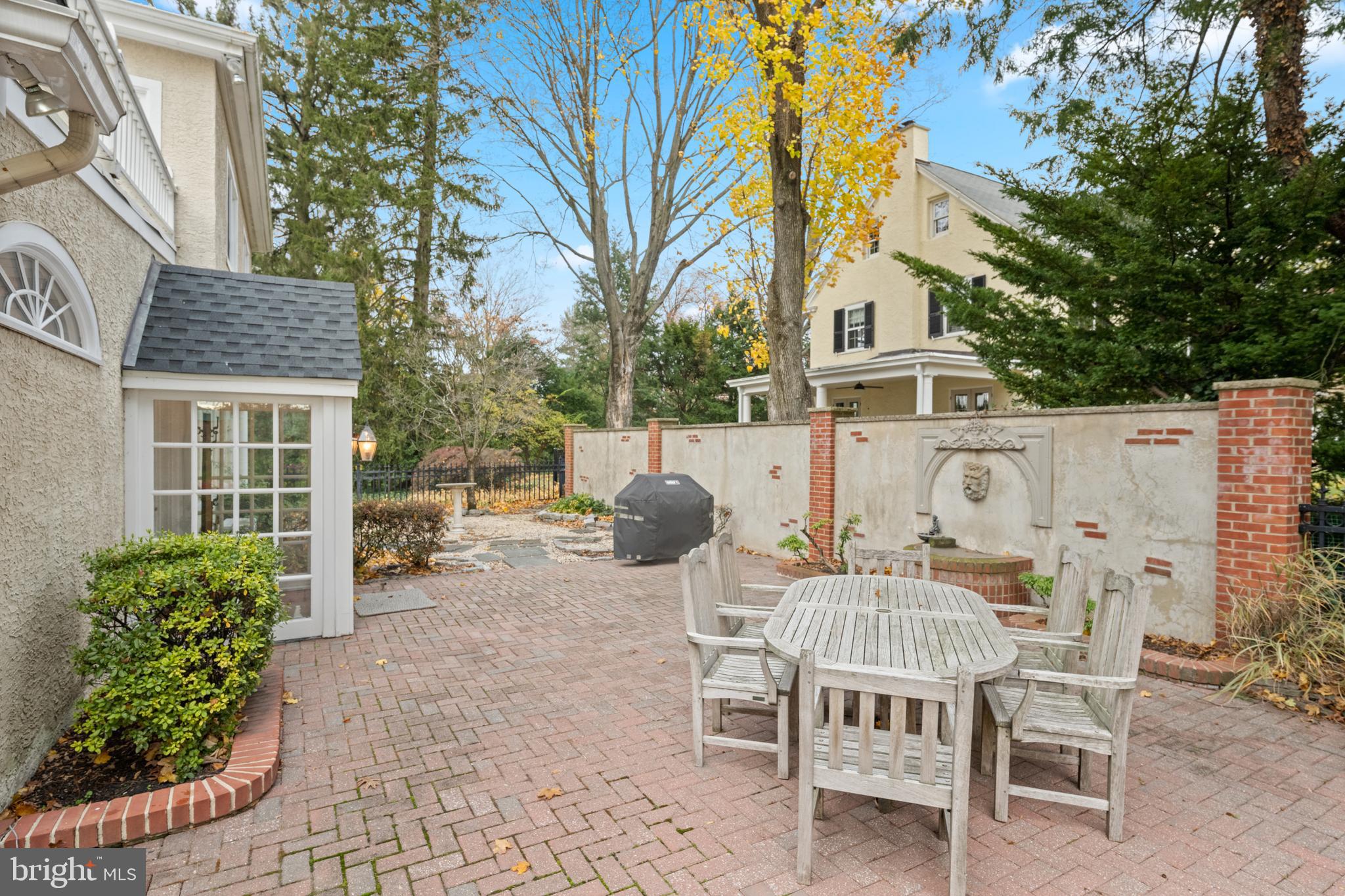 SOUTH WAYNE - Residential