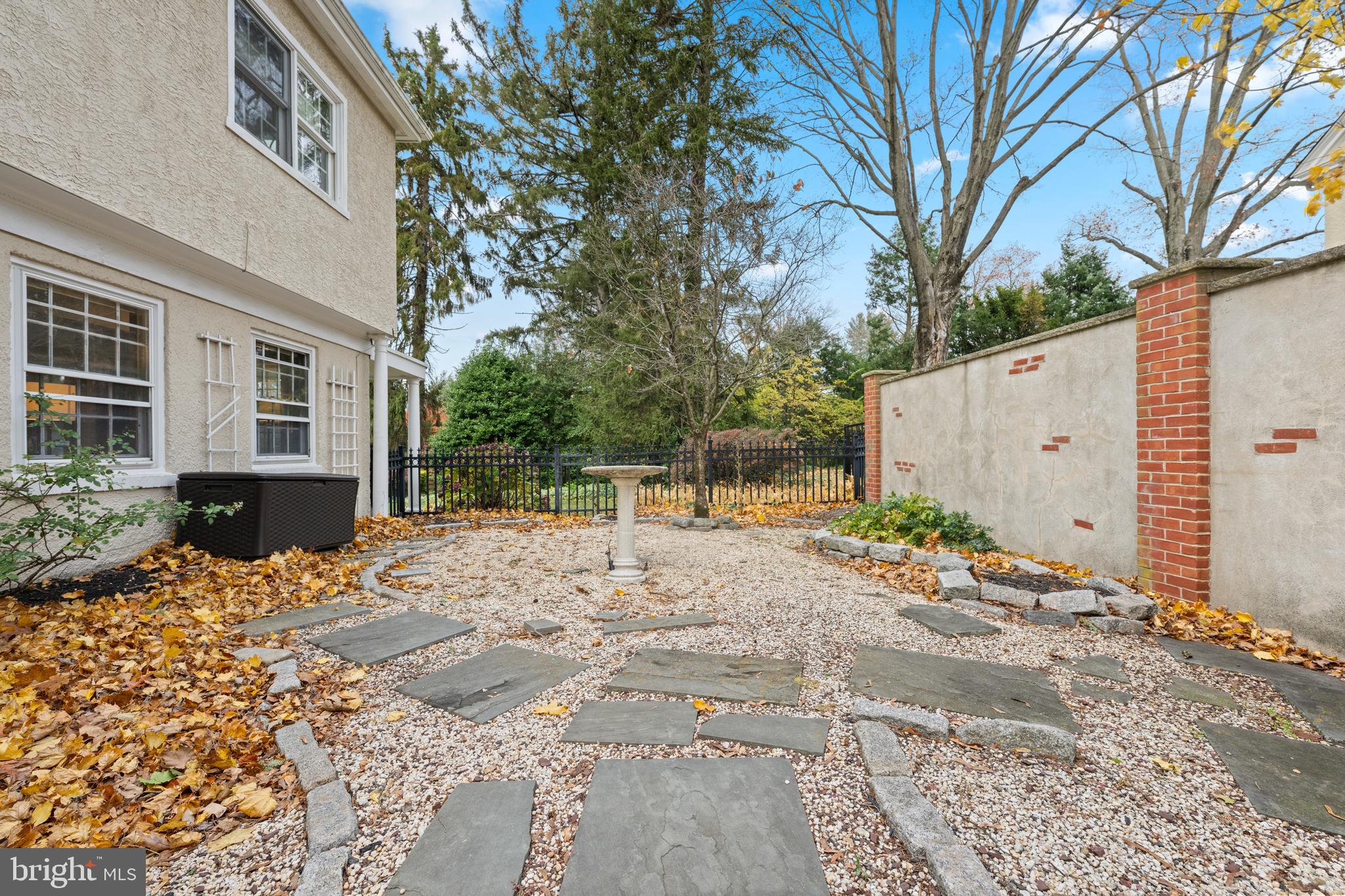 SOUTH WAYNE - Residential