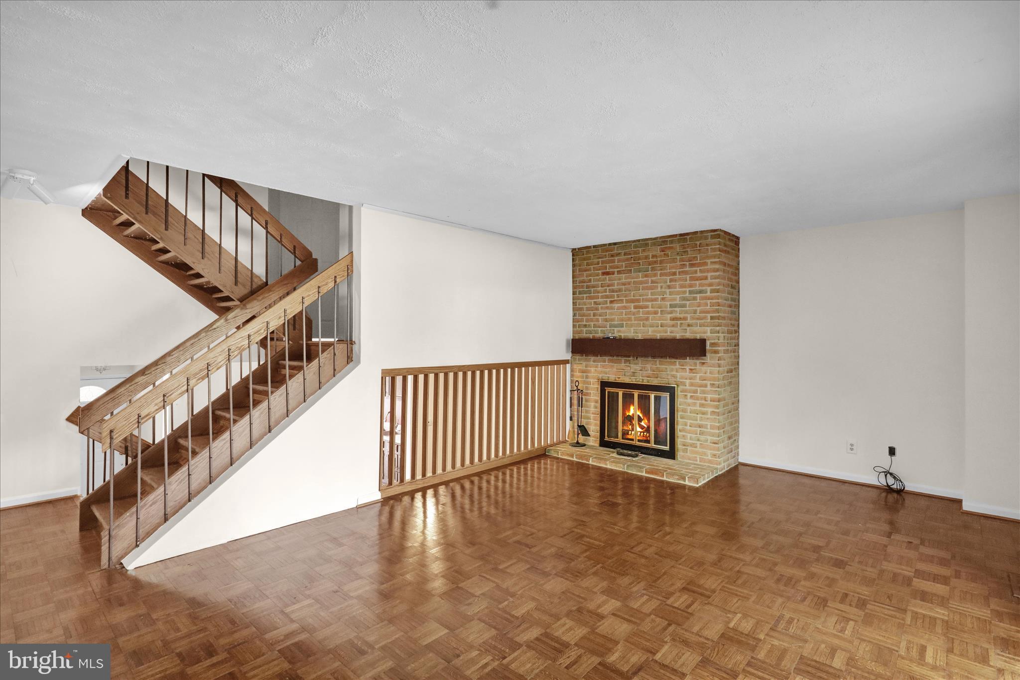 FLYING HILLS - Residential