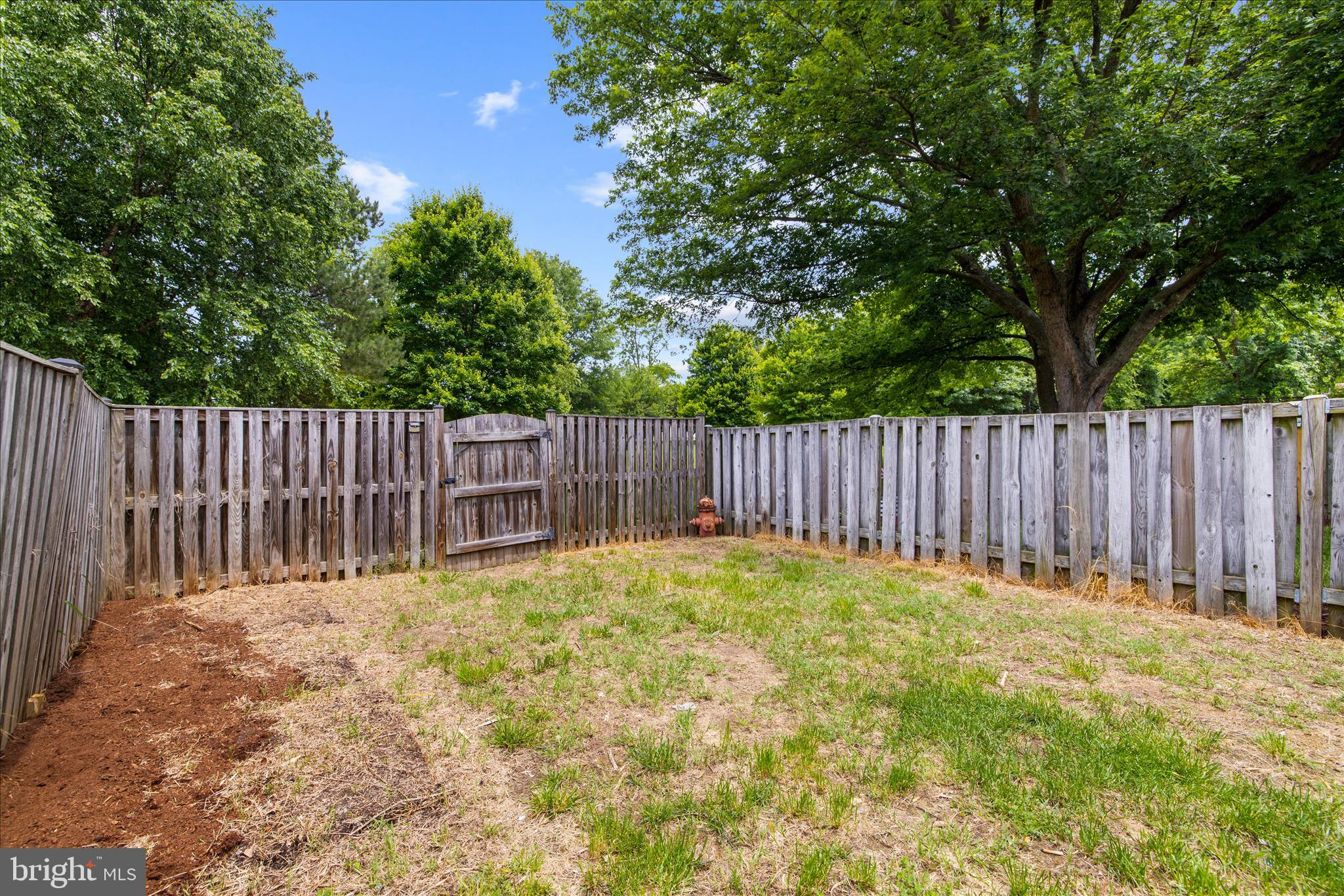 ELIZABETHS LANDING - Residential