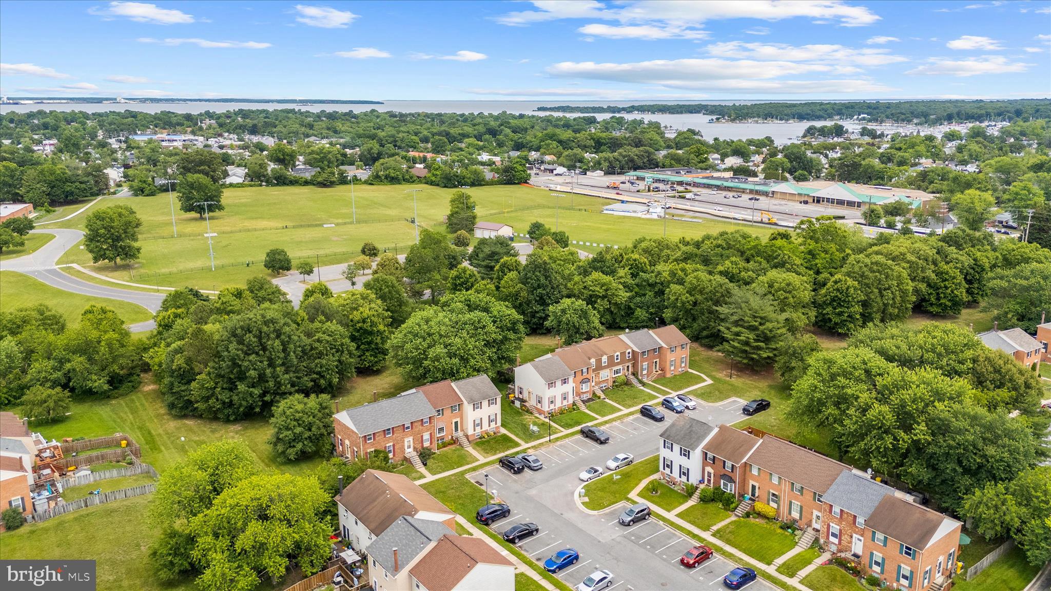 ELIZABETHS LANDING - Residential