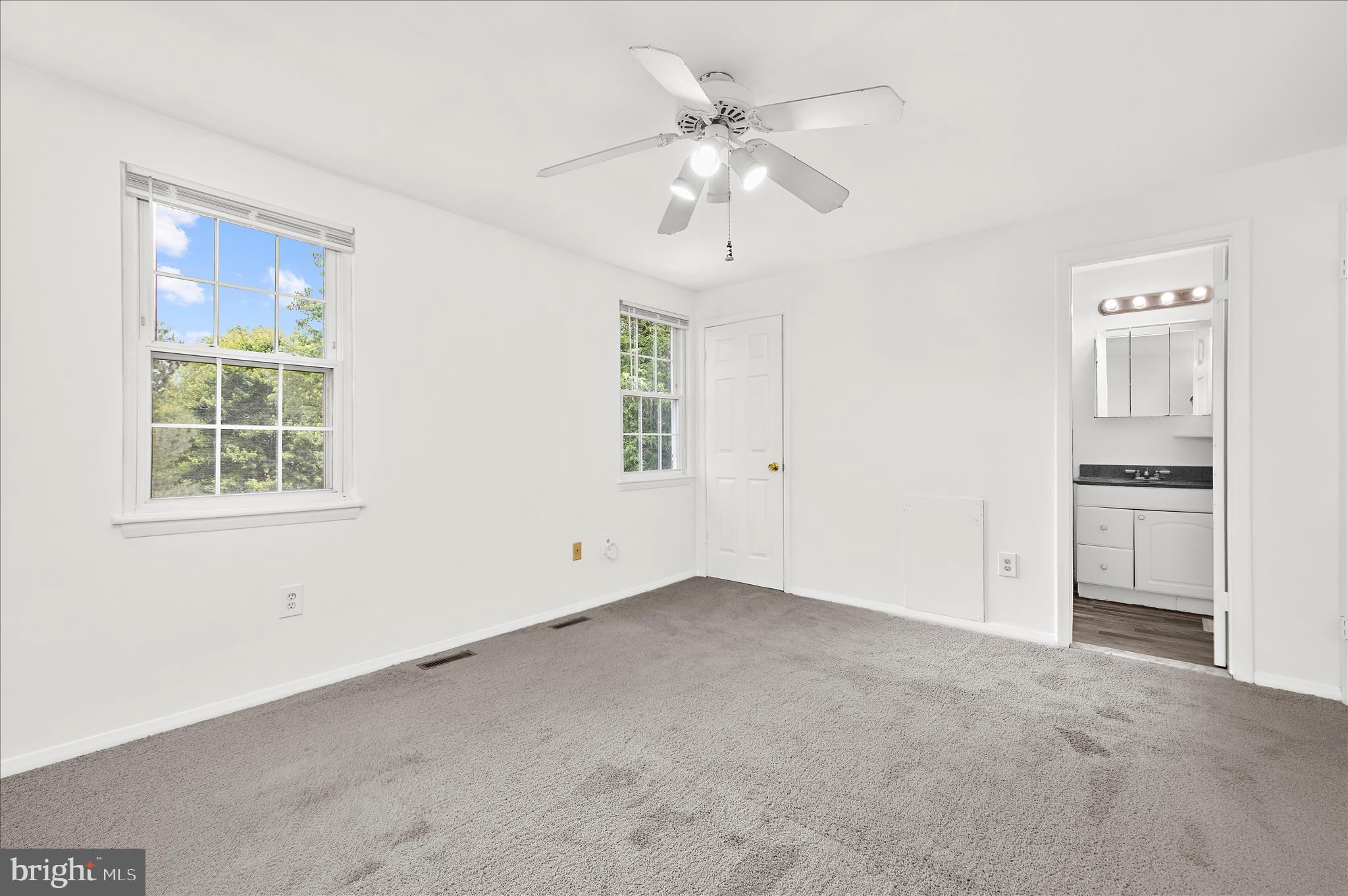 ELIZABETHS LANDING - Residential