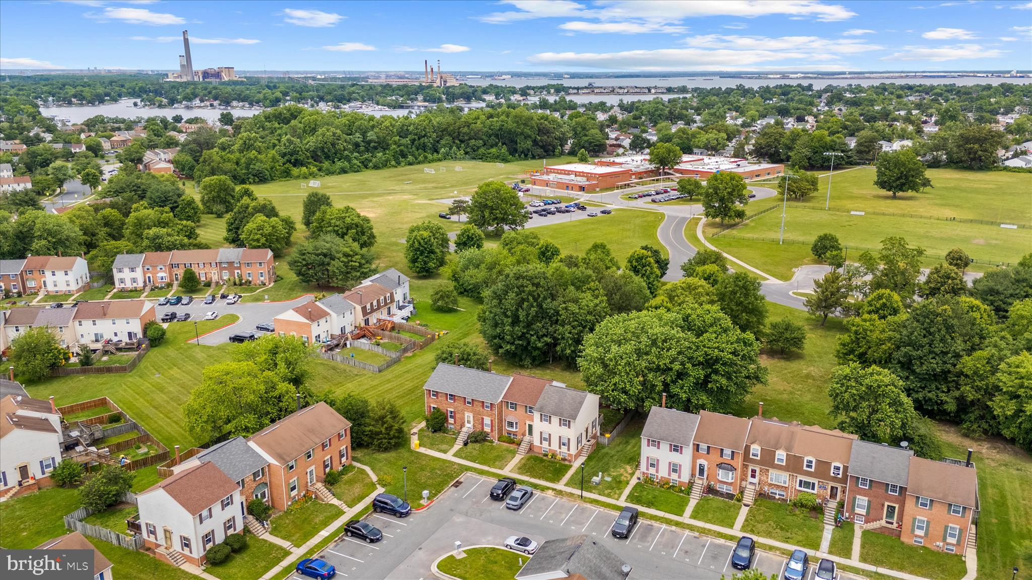 ELIZABETHS LANDING - Residential