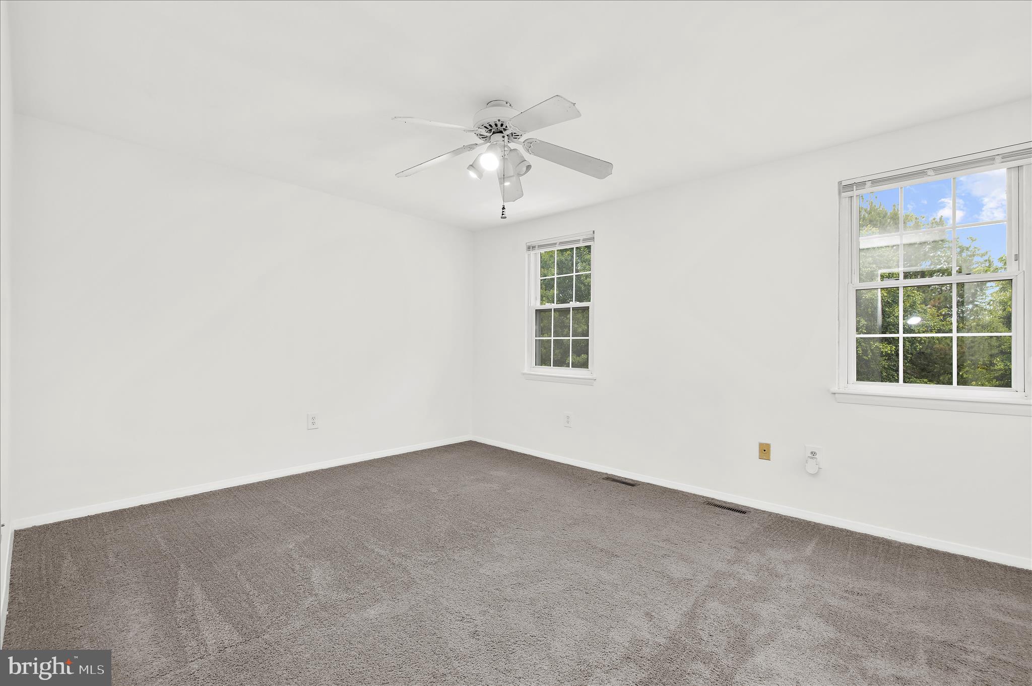 ELIZABETHS LANDING - Residential