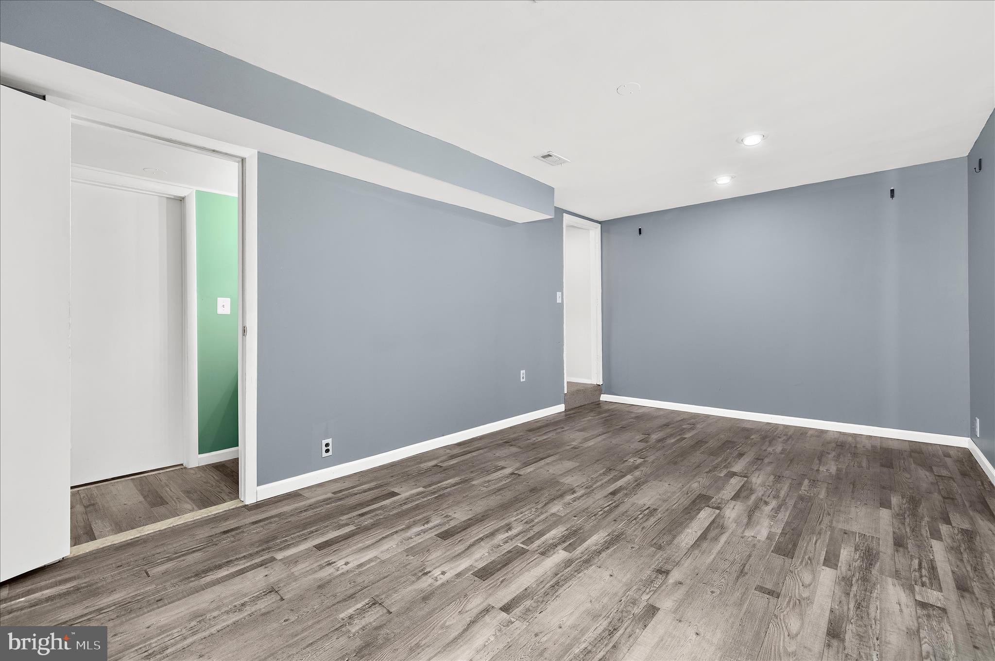 ELIZABETHS LANDING - Residential