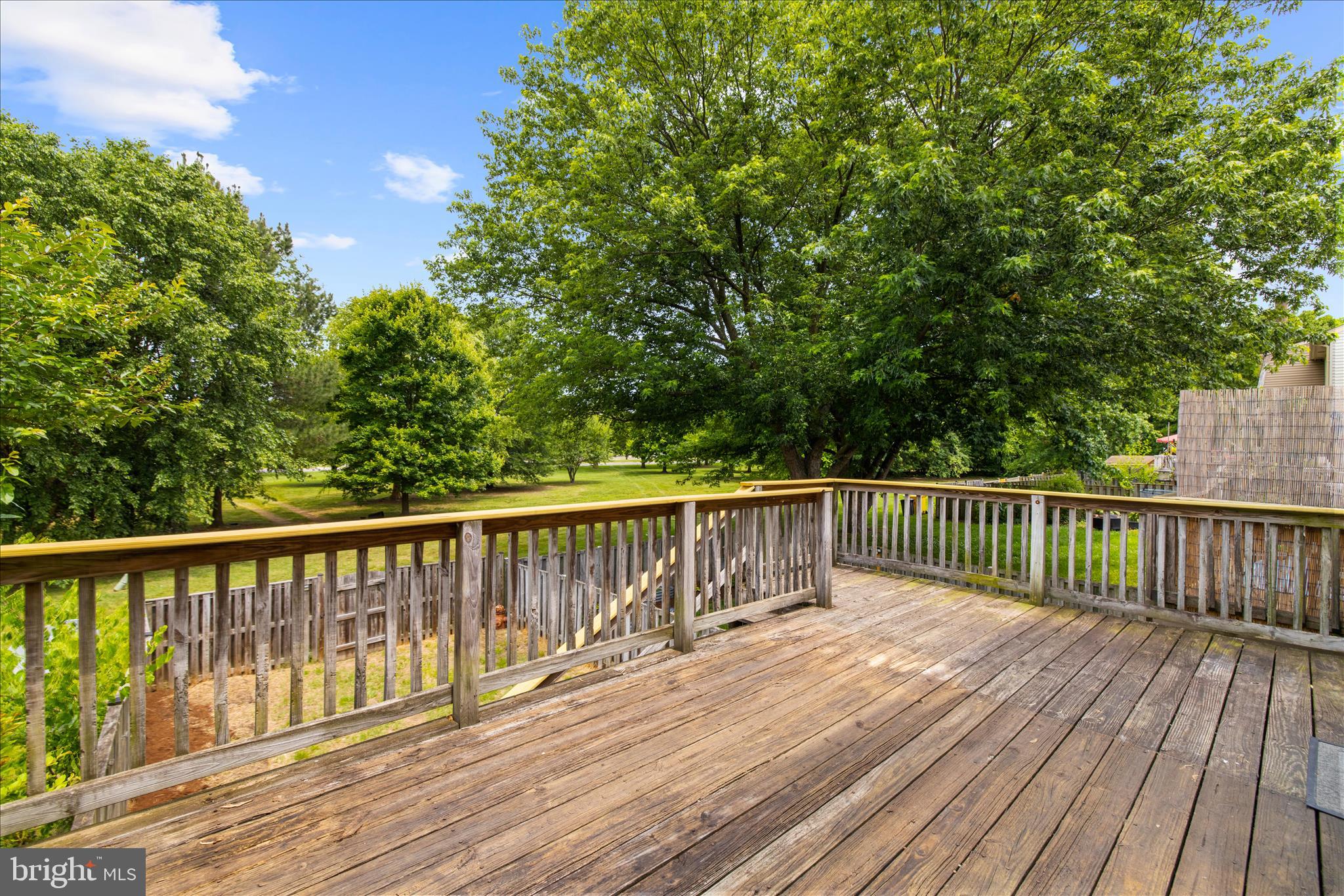 ELIZABETHS LANDING - Residential