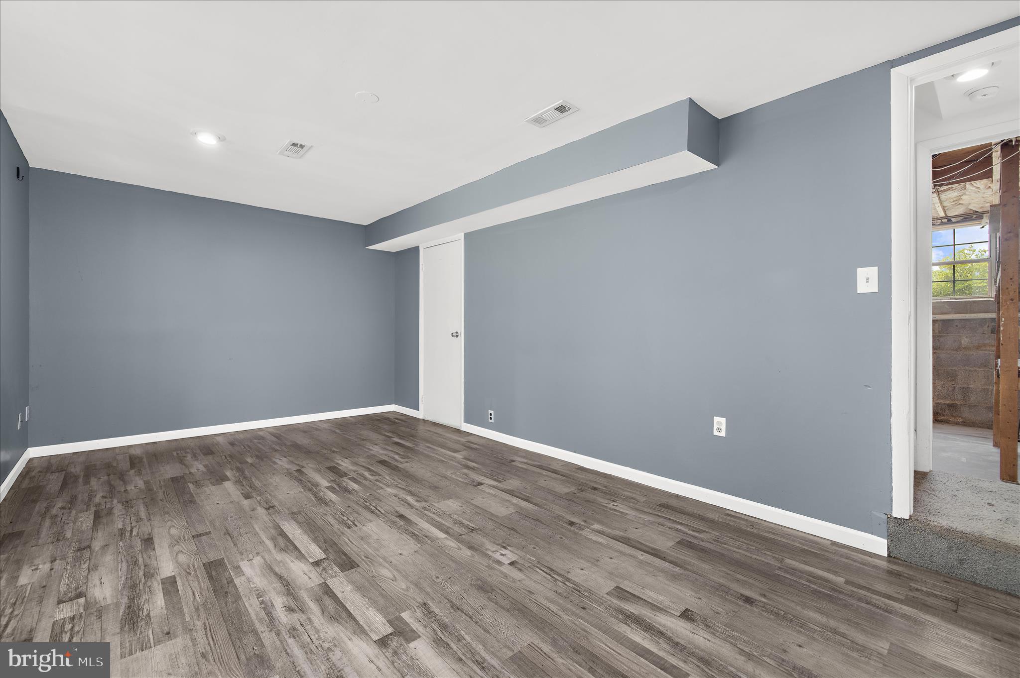 ELIZABETHS LANDING - Residential