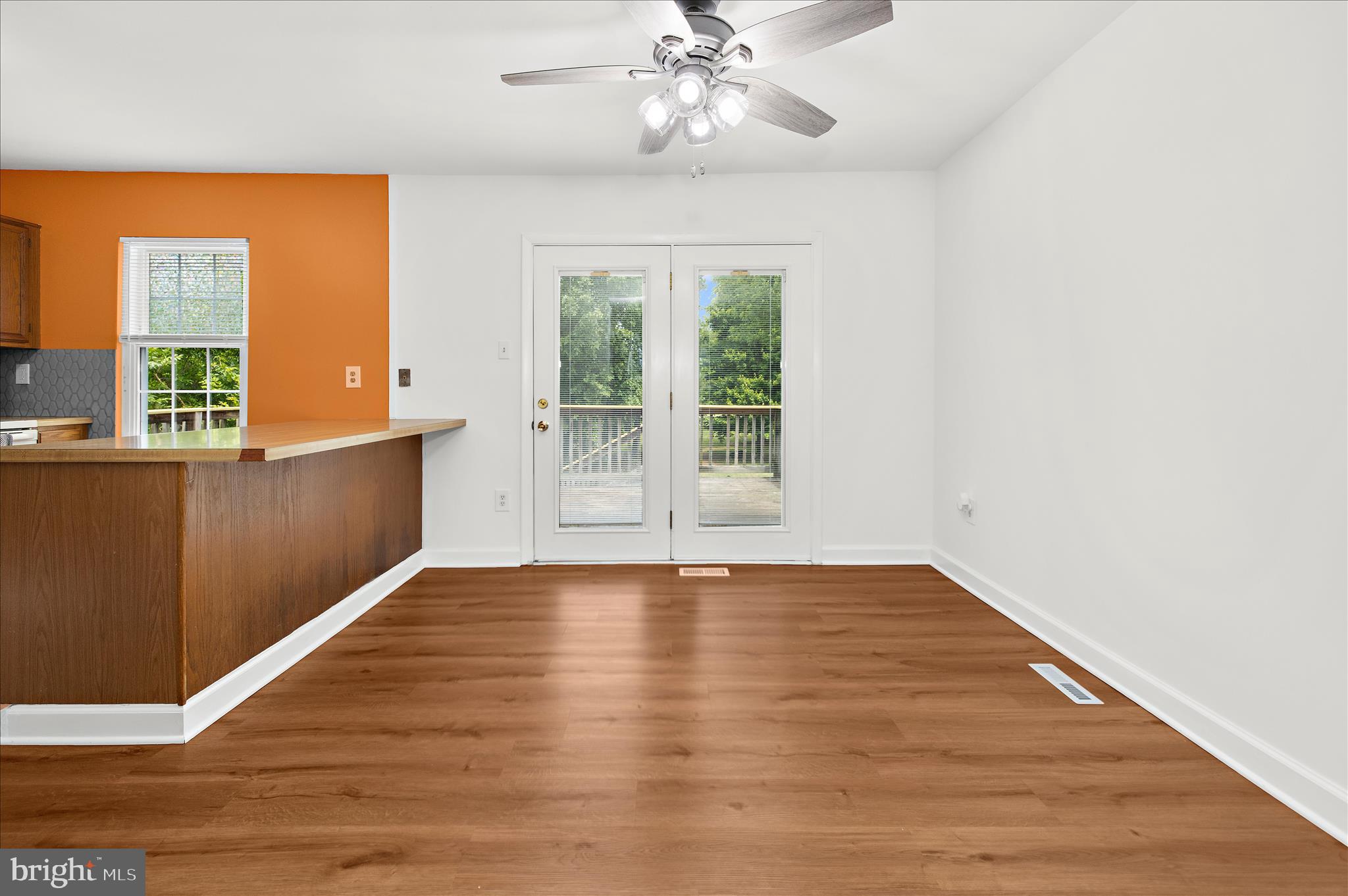ELIZABETHS LANDING - Residential