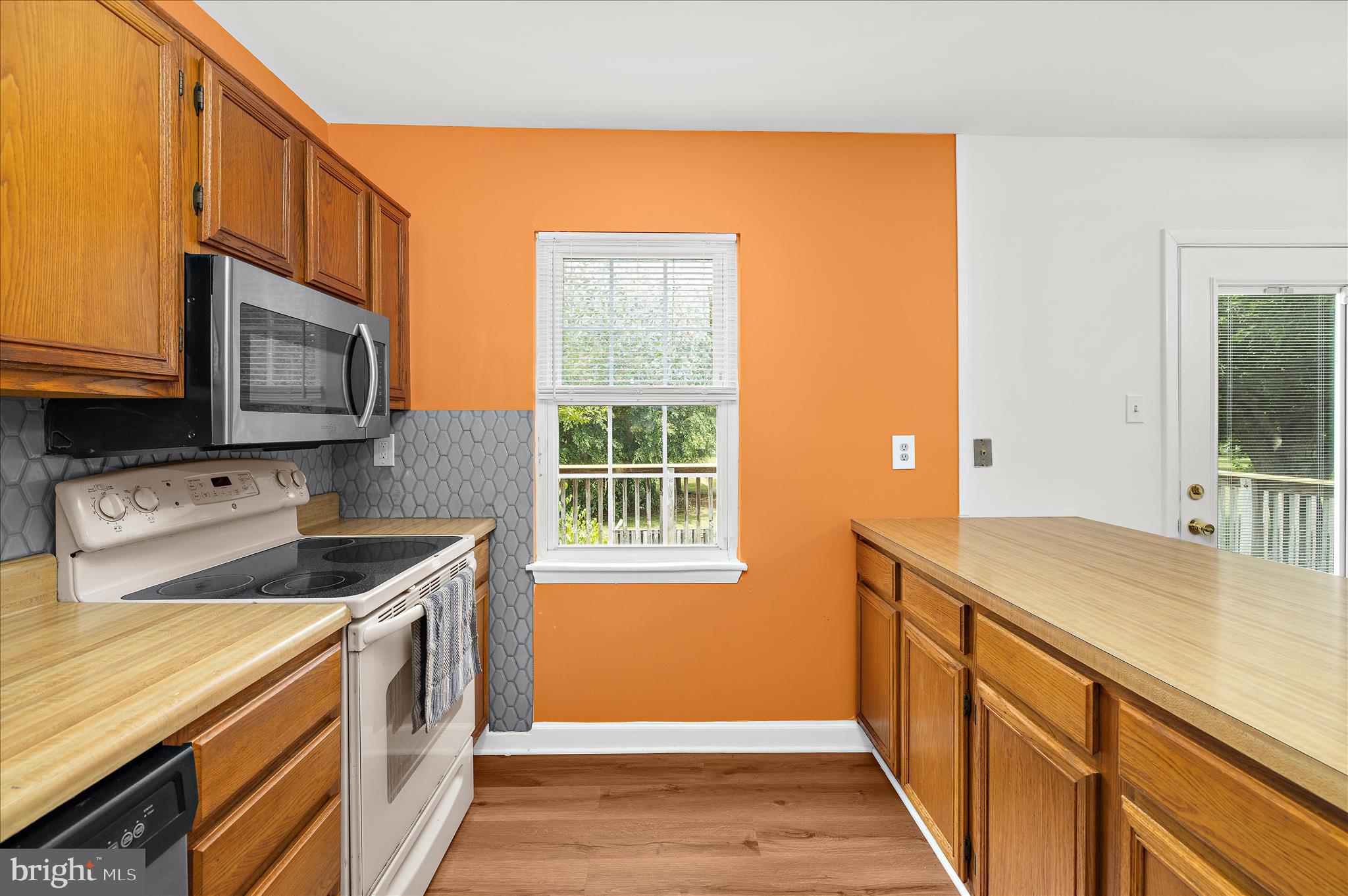 ELIZABETHS LANDING - Residential