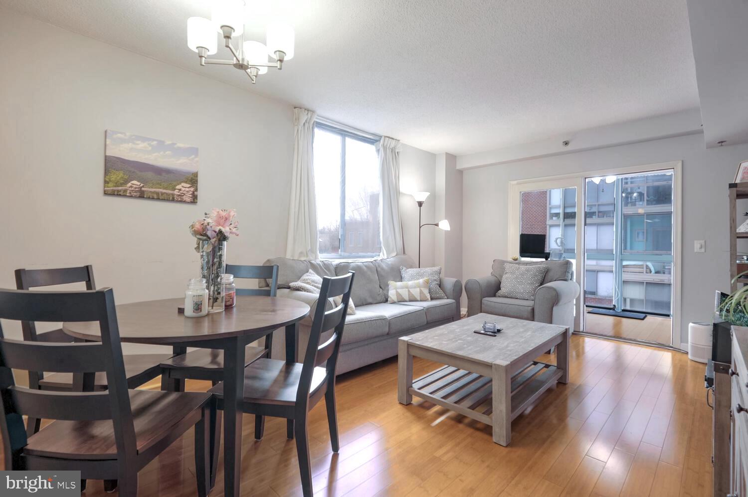 WINDSOR PLAZA - Residential