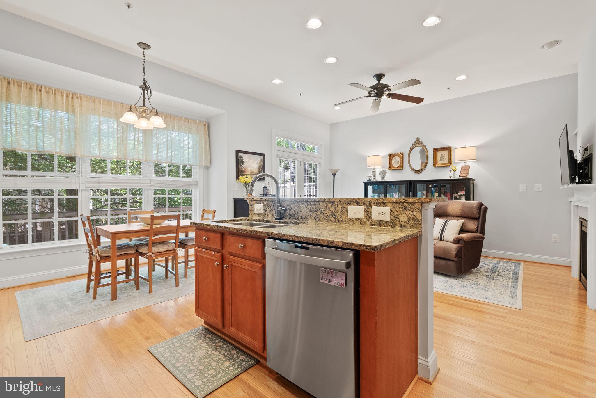 QUAKER RIDGE - Residential