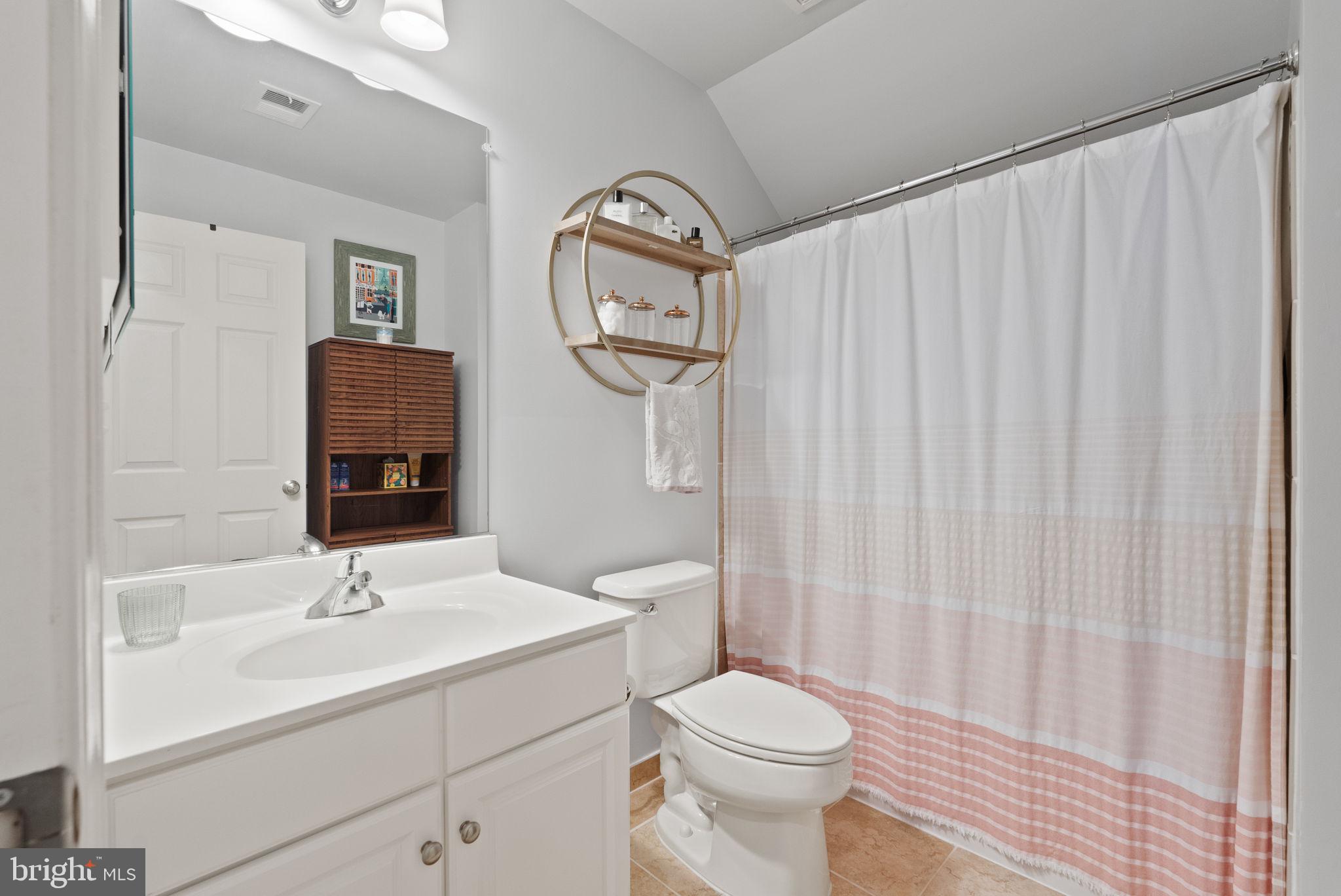 QUAKER RIDGE - Residential