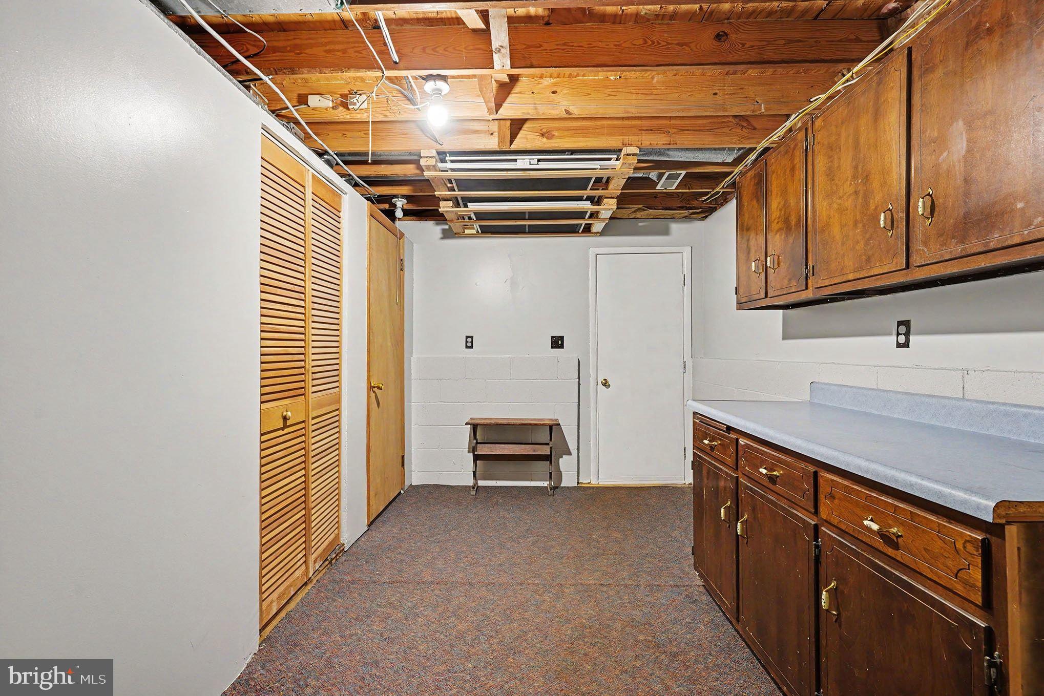 HOLLAND ACRES - Residential