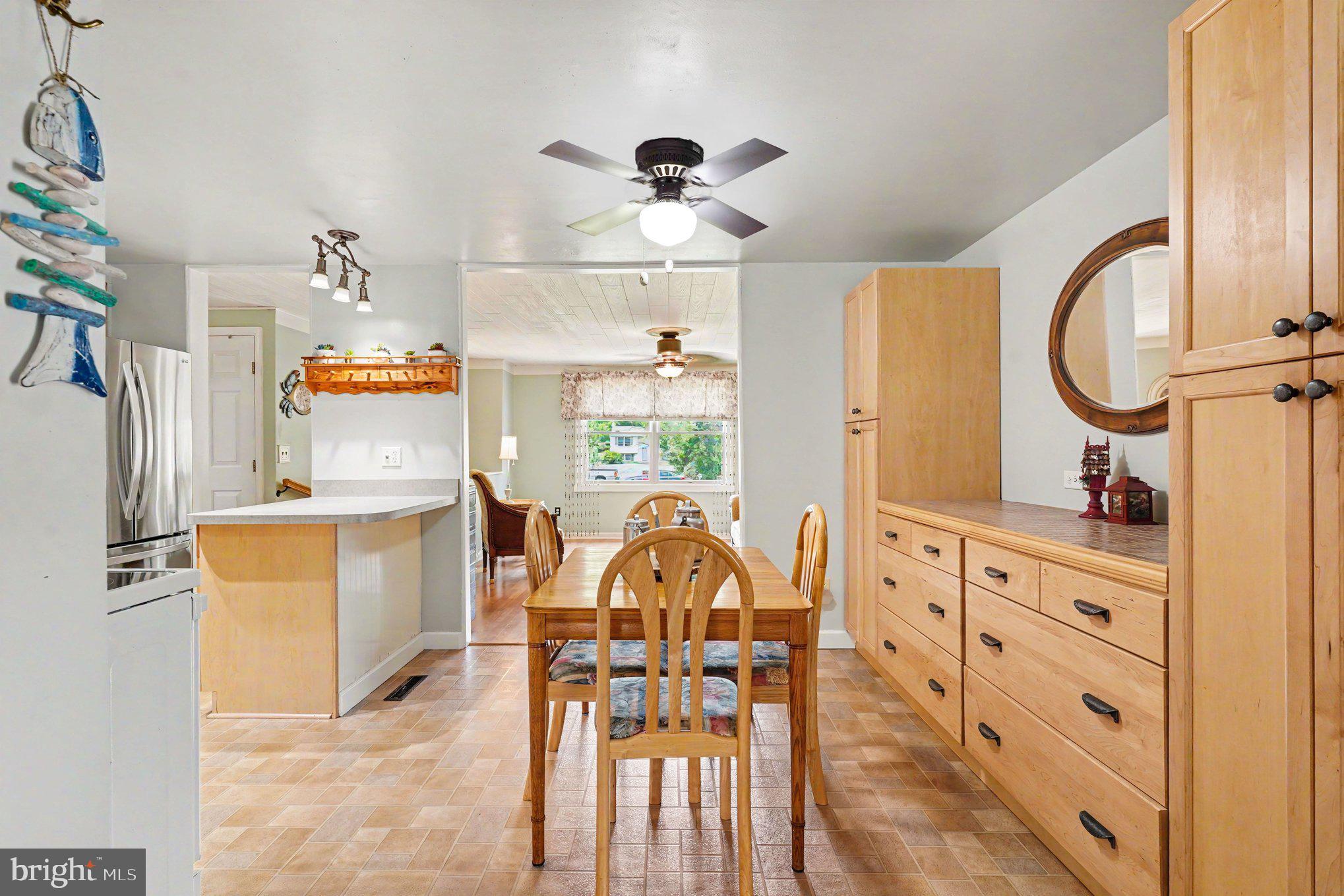 HOLLAND ACRES - Residential
