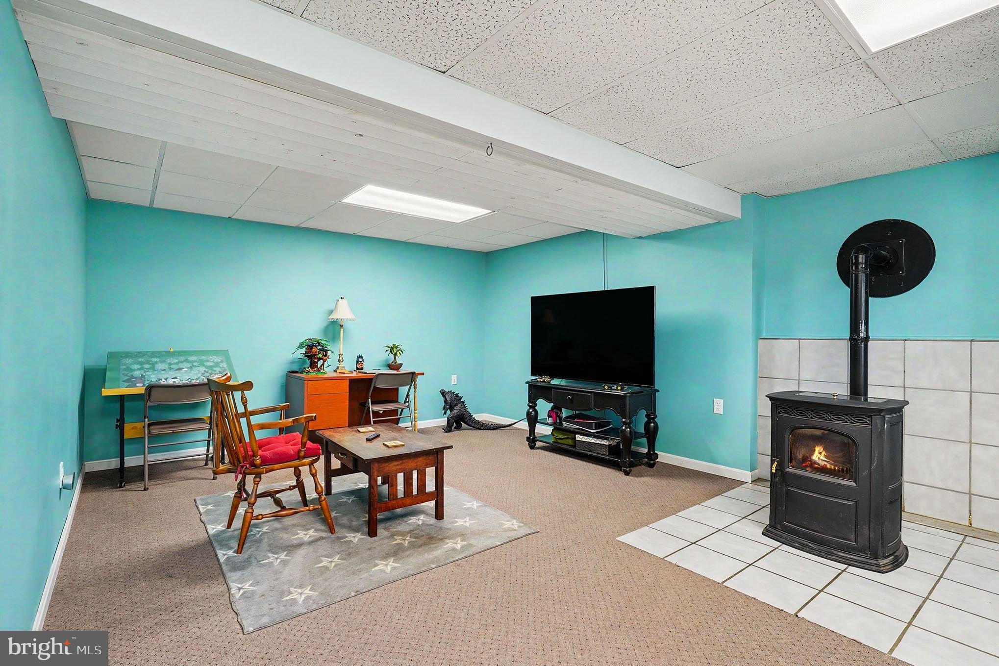 HOLLAND ACRES - Residential