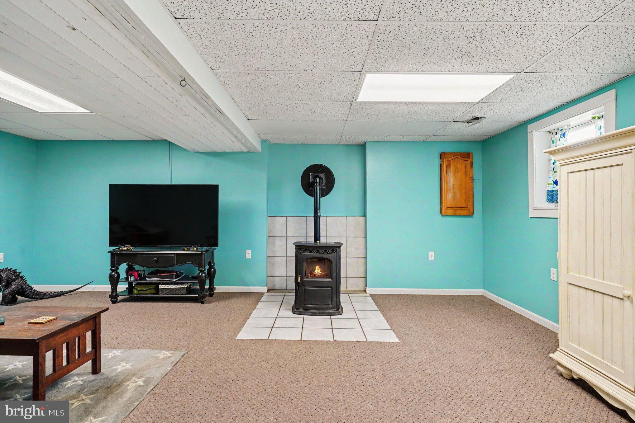 HOLLAND ACRES - Residential