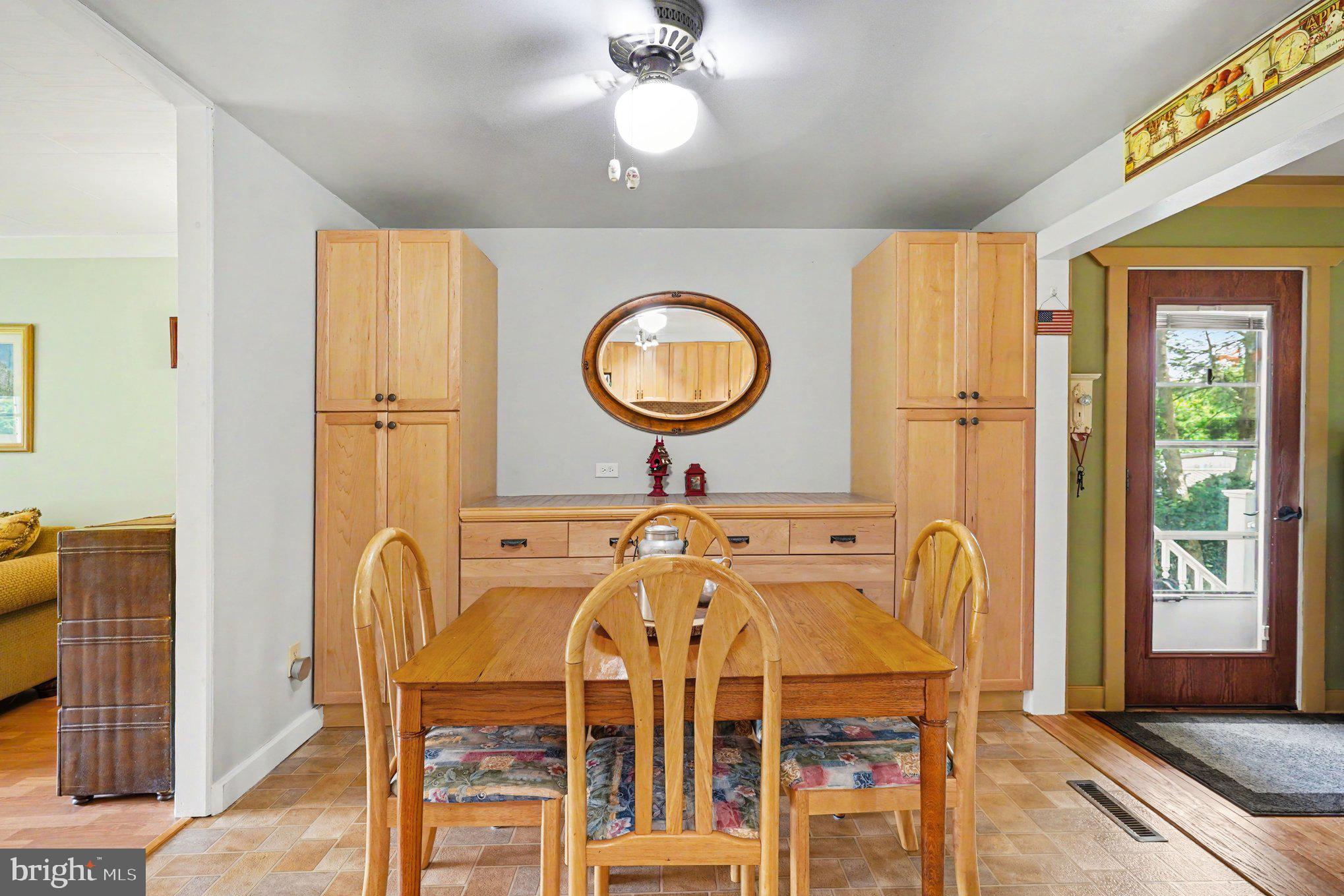 HOLLAND ACRES - Residential