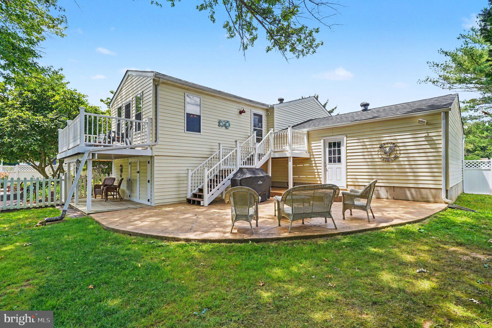 HOLLAND ACRES - Residential