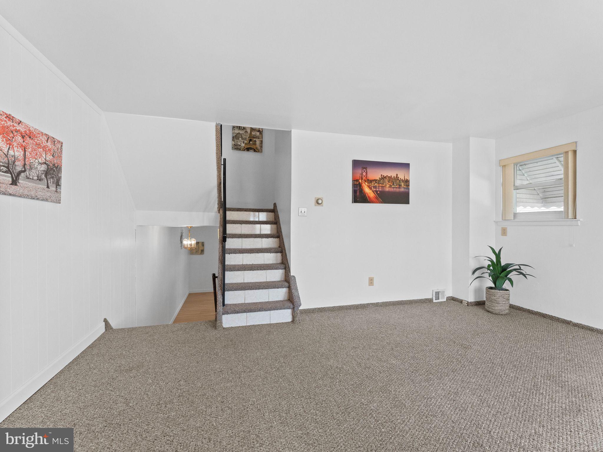 SOMERTON - Residential