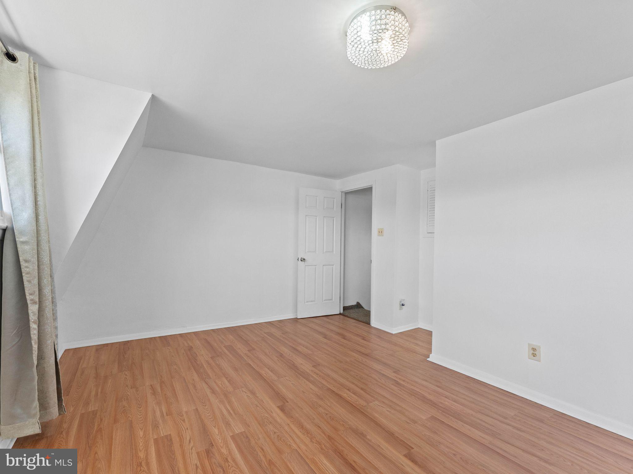 SOMERTON - Residential