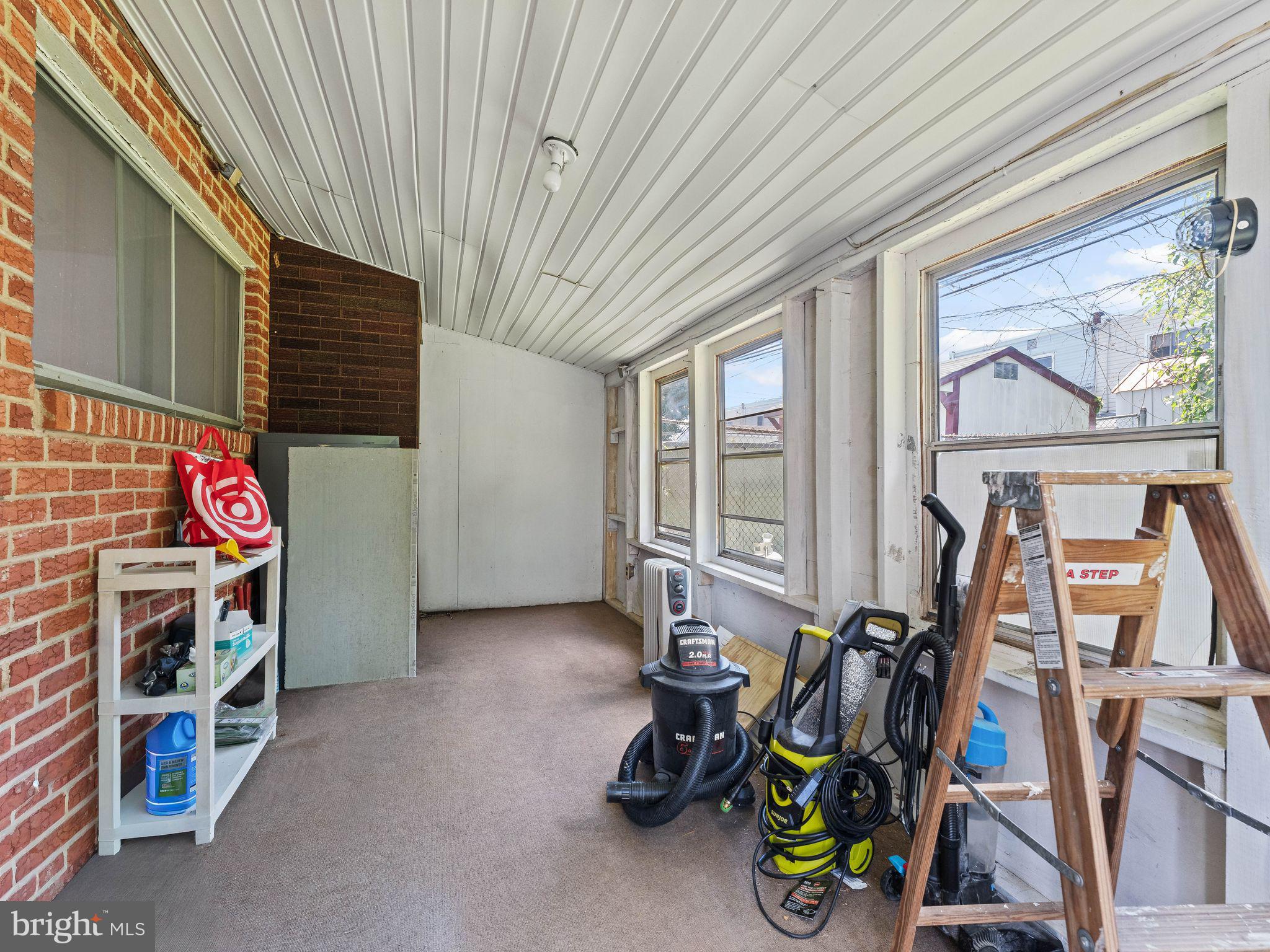 SOMERTON - Residential