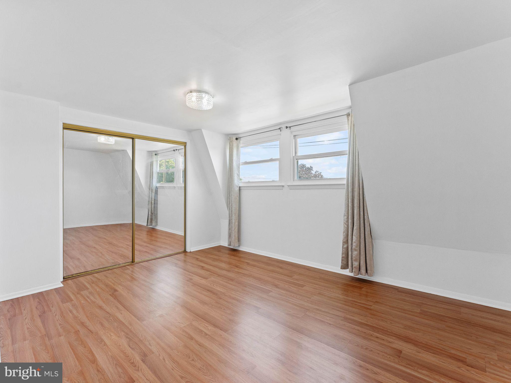 SOMERTON - Residential