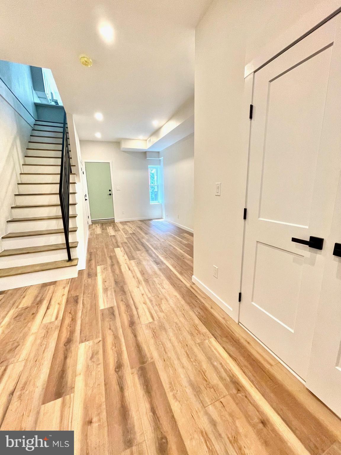 UNIVERSITY CITY - Residential
