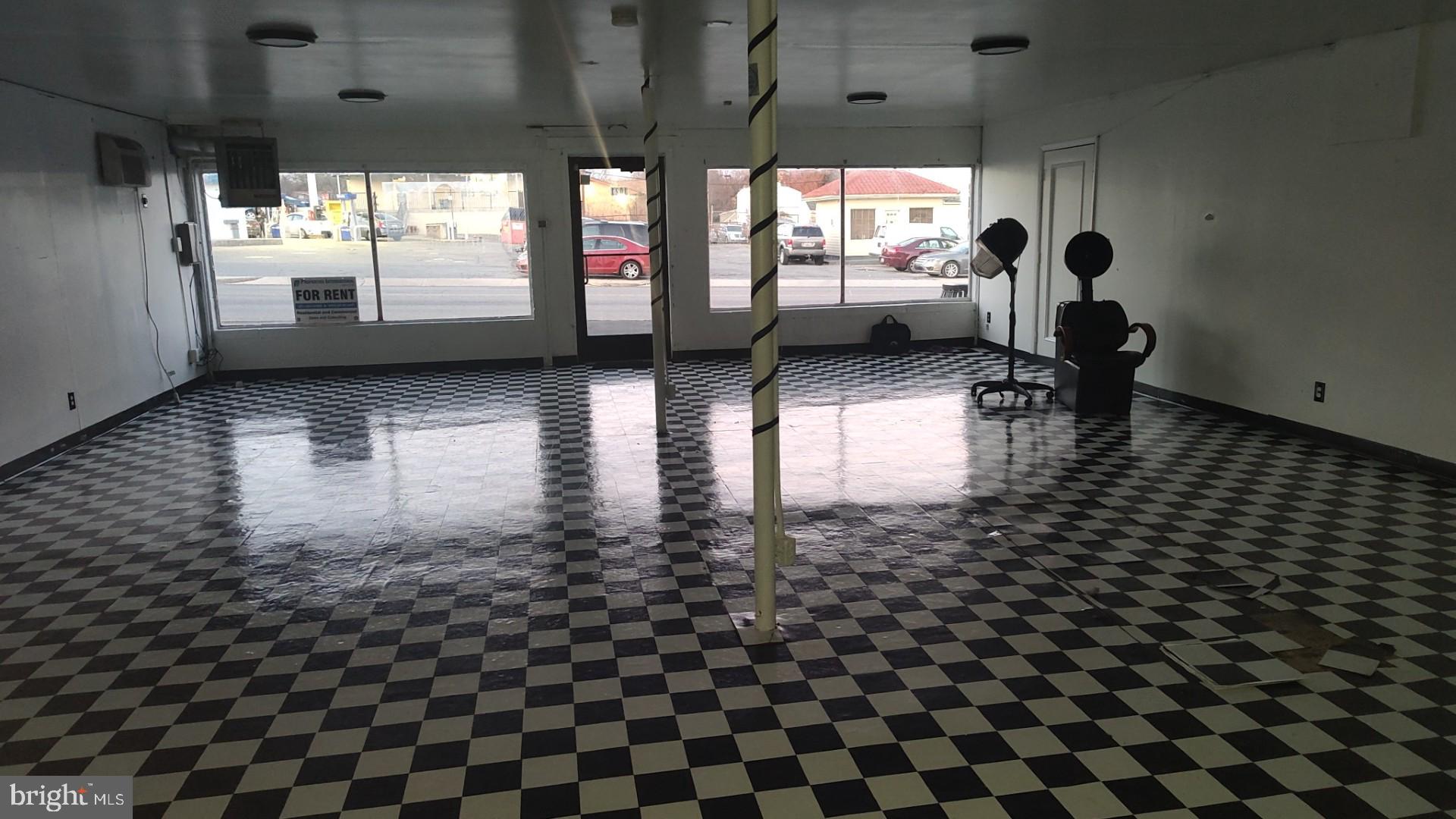 HAGERSTOWN - Commercial Lease