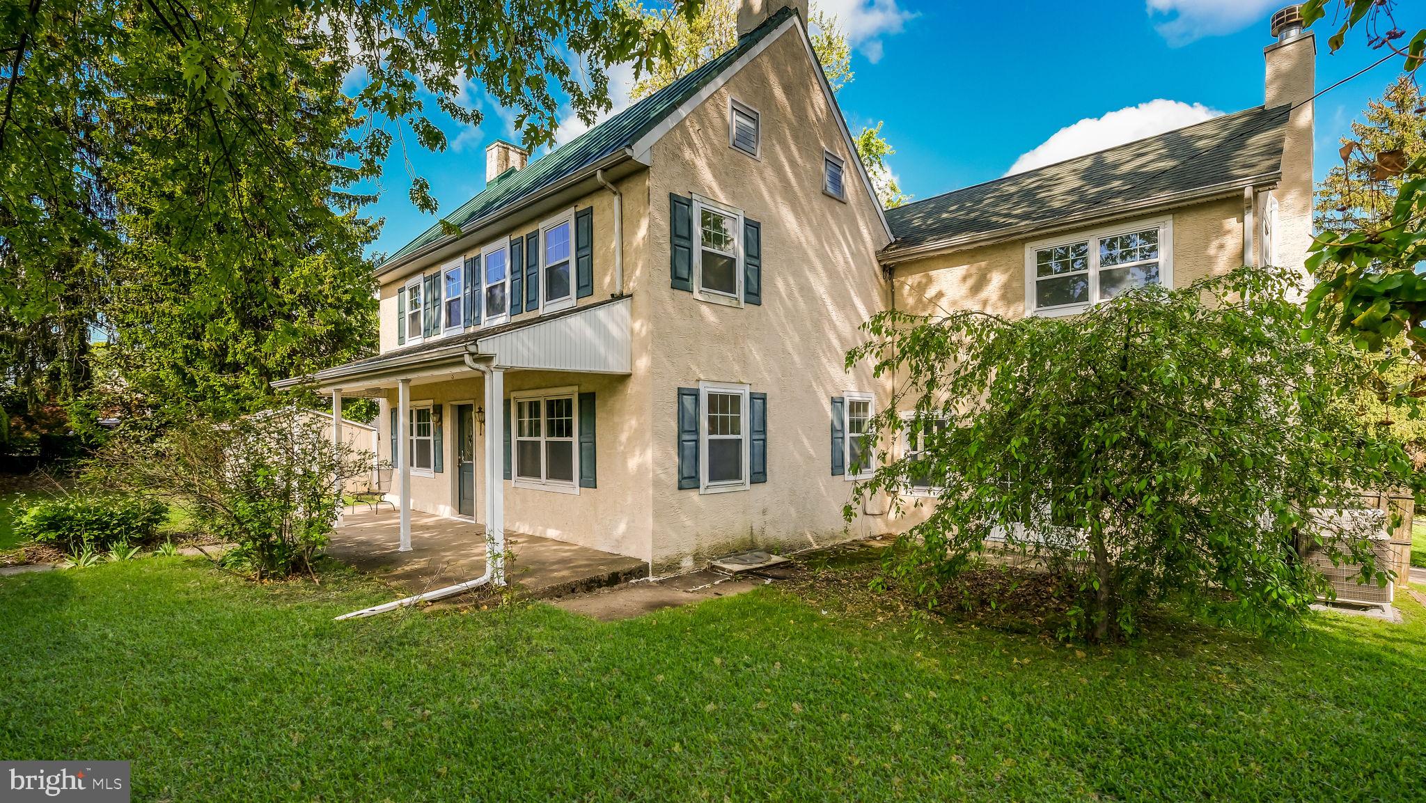 WILLOW MANOR - Residential