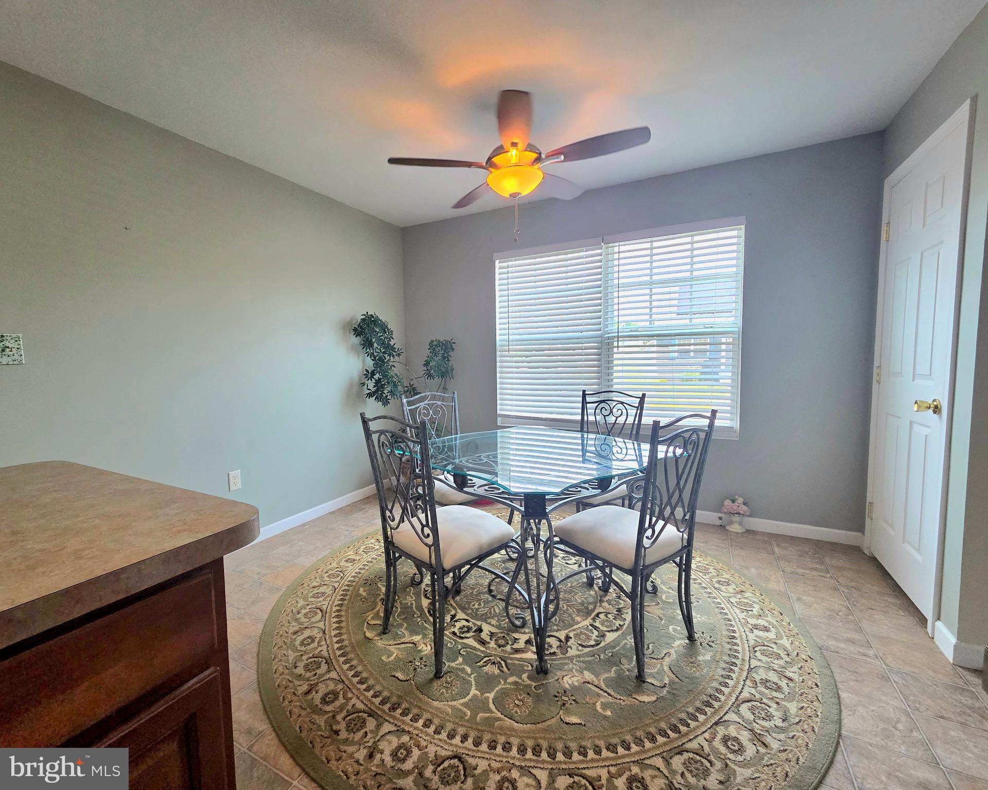 CASTLETON - Residential