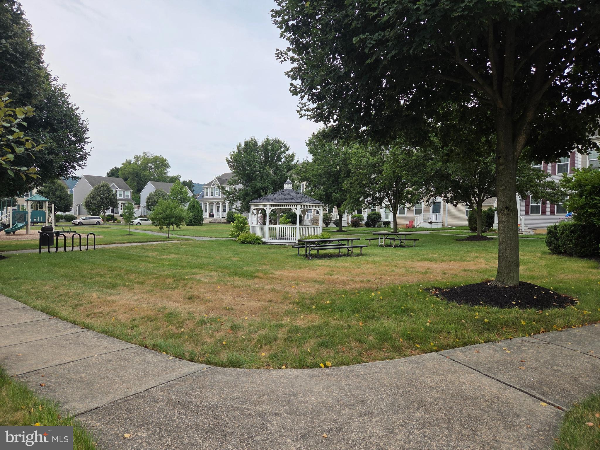 CASTLETON - Residential