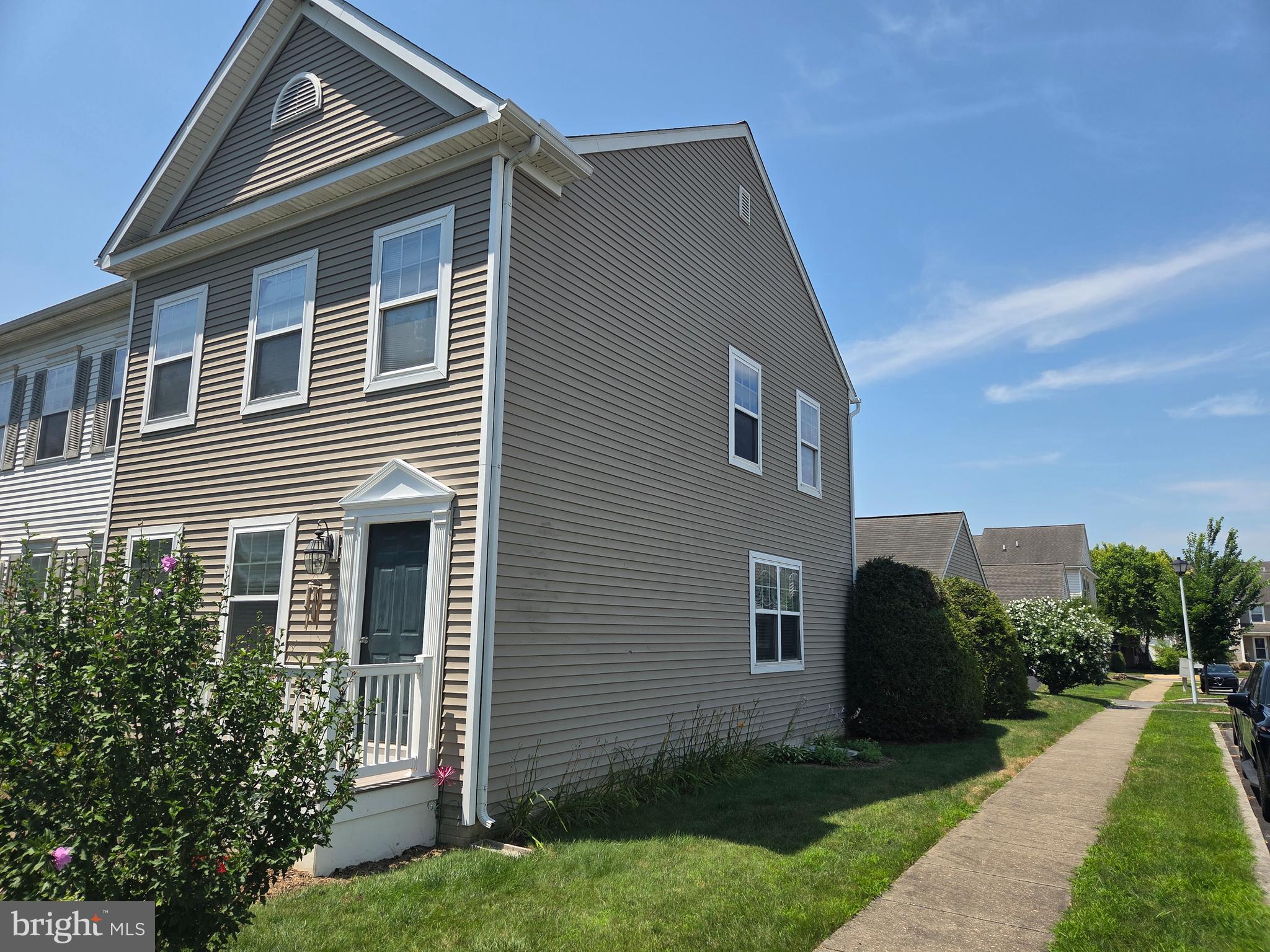 CASTLETON - Residential