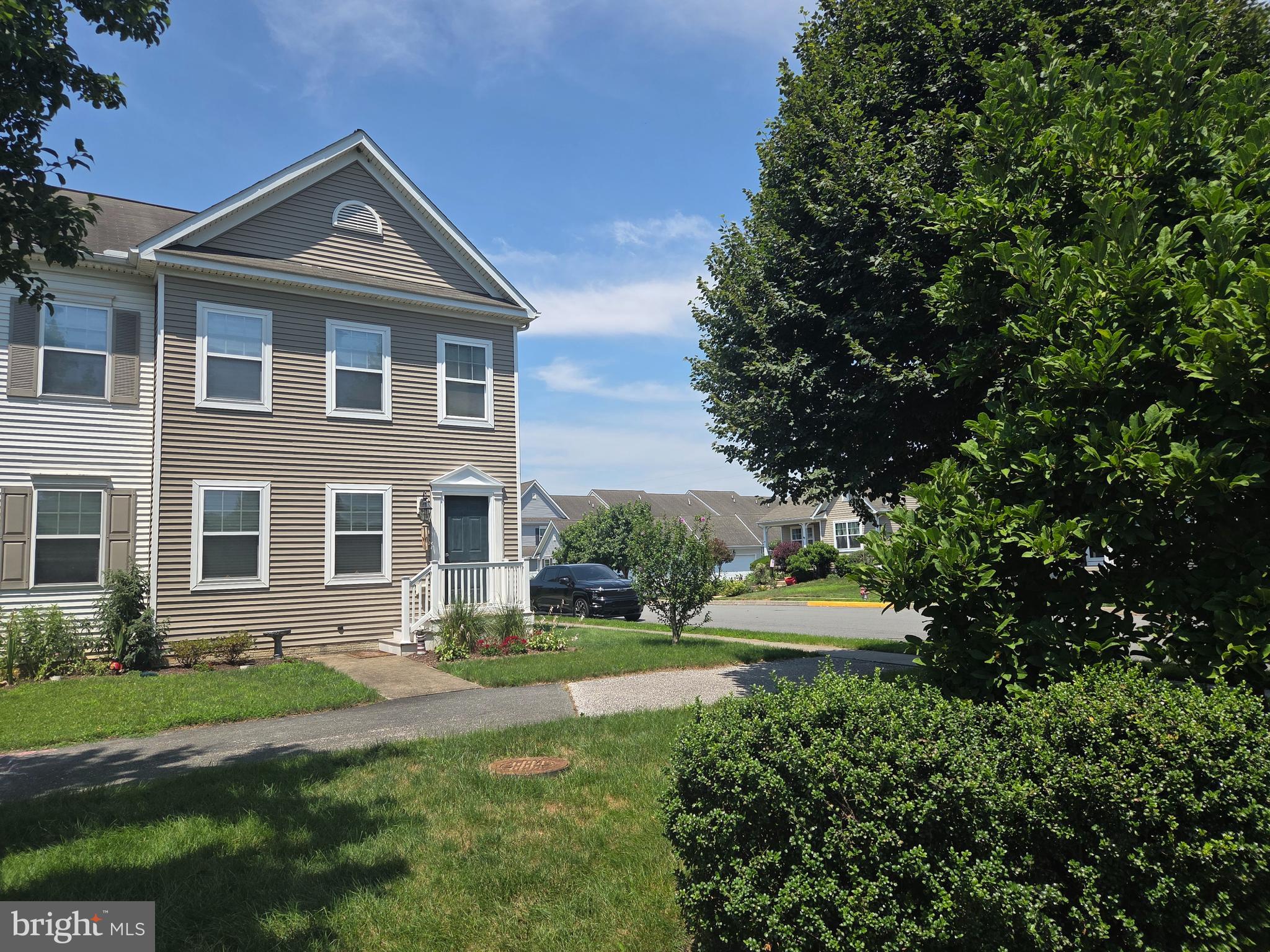 CASTLETON - Residential