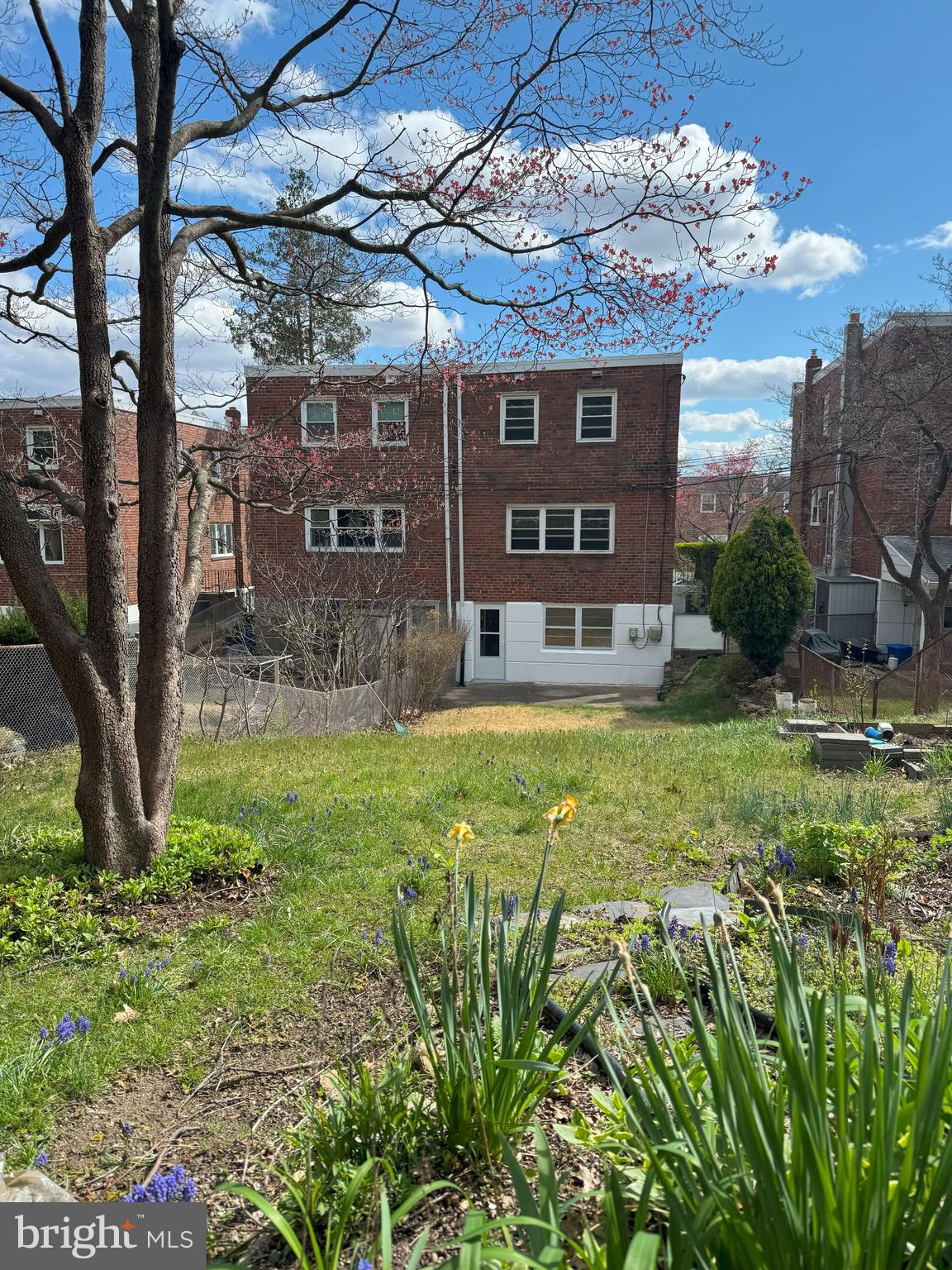 ROXBOROUGH - Residential