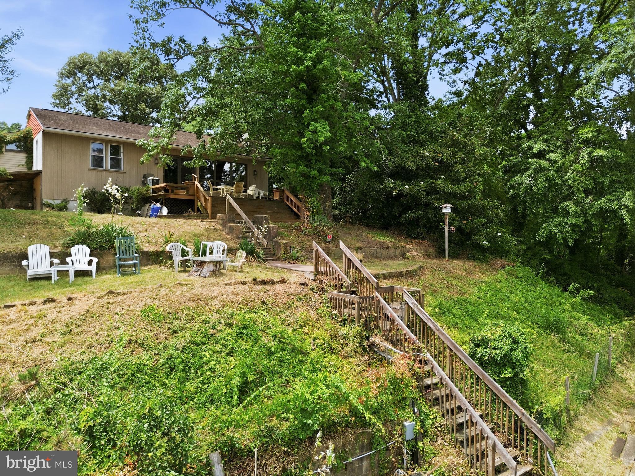 LAUREL ACRES - Residential