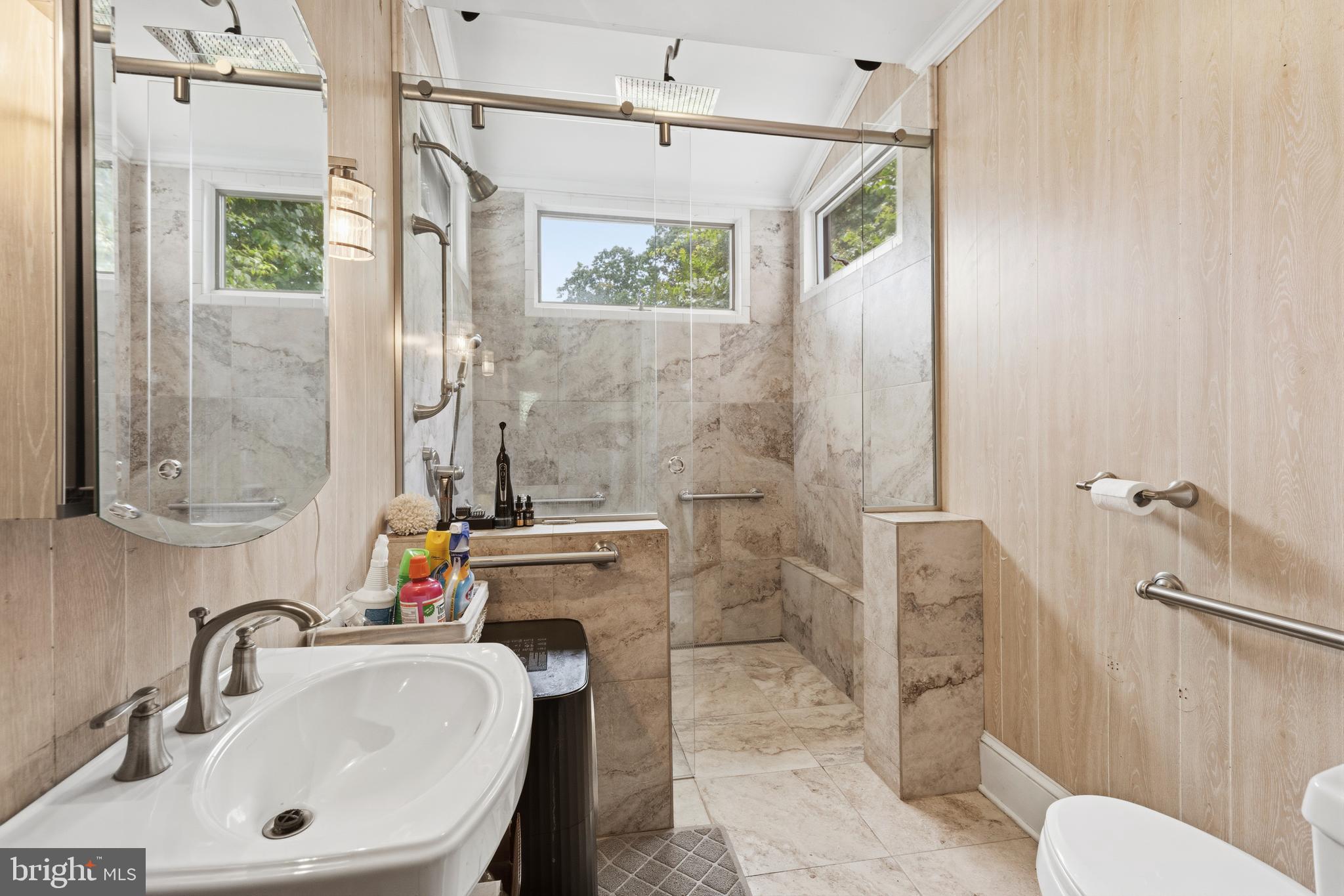 LAUREL ACRES - Residential