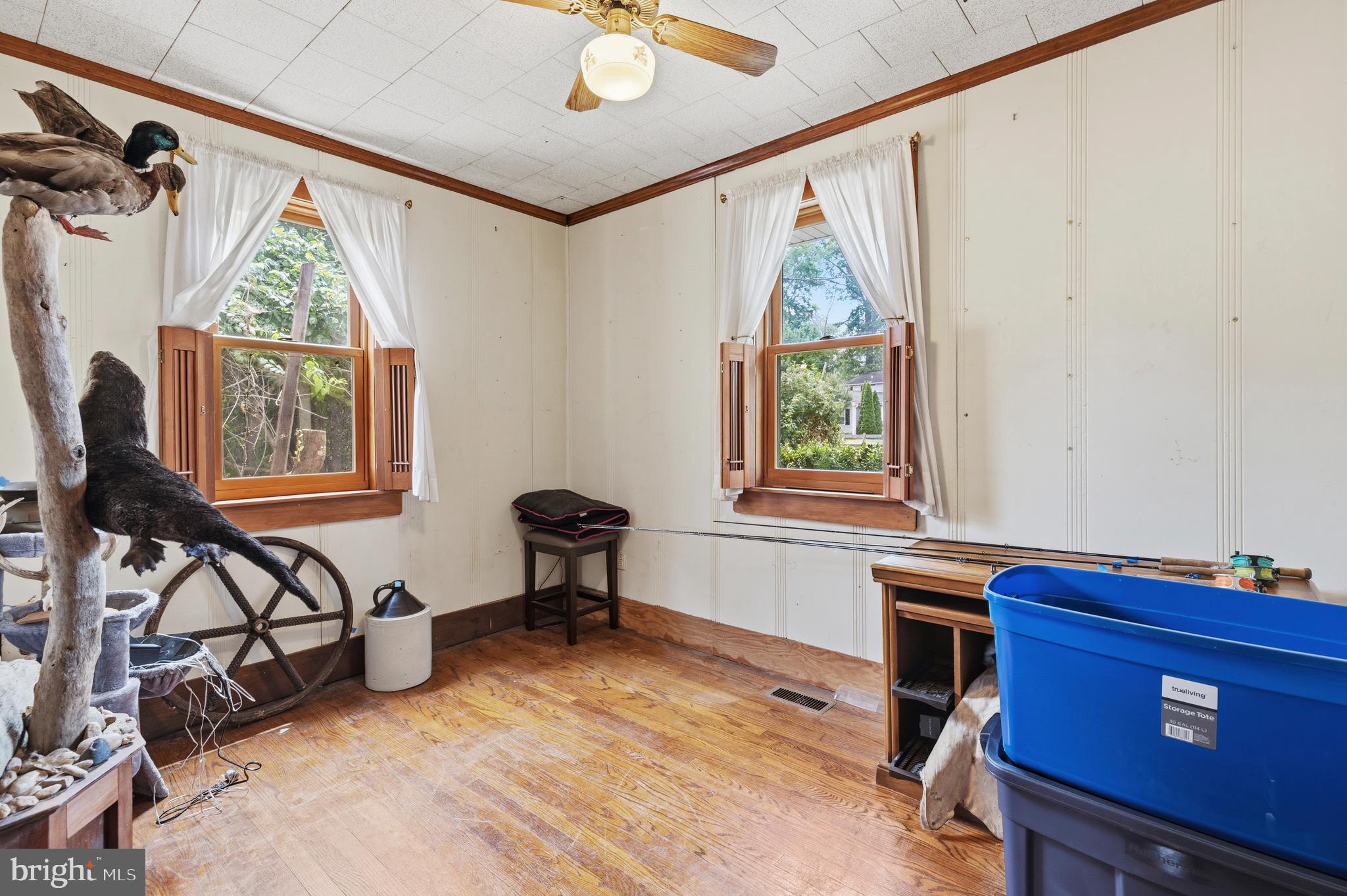 LAUREL ACRES - Residential