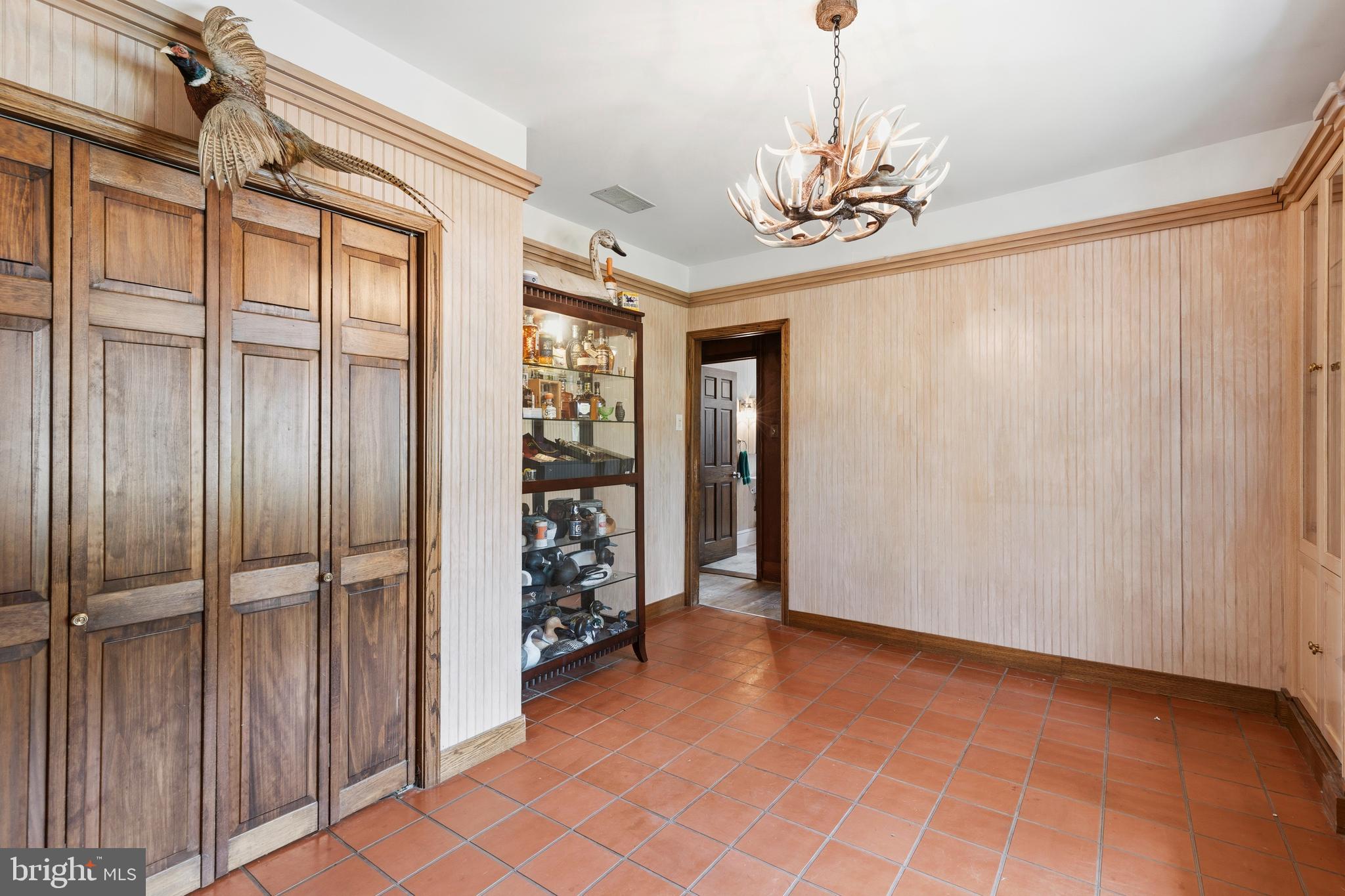 LAUREL ACRES - Residential