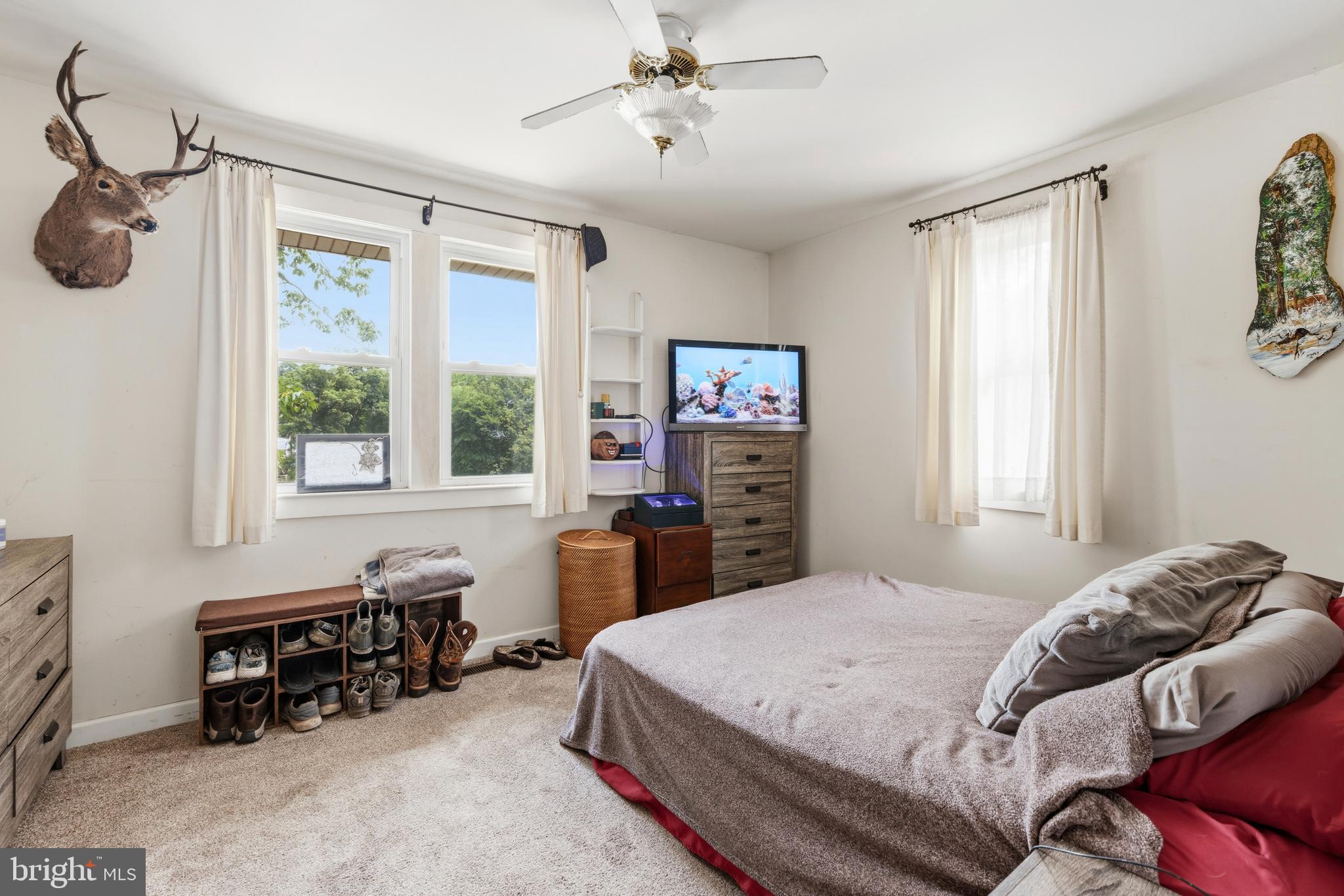 LAUREL ACRES - Residential