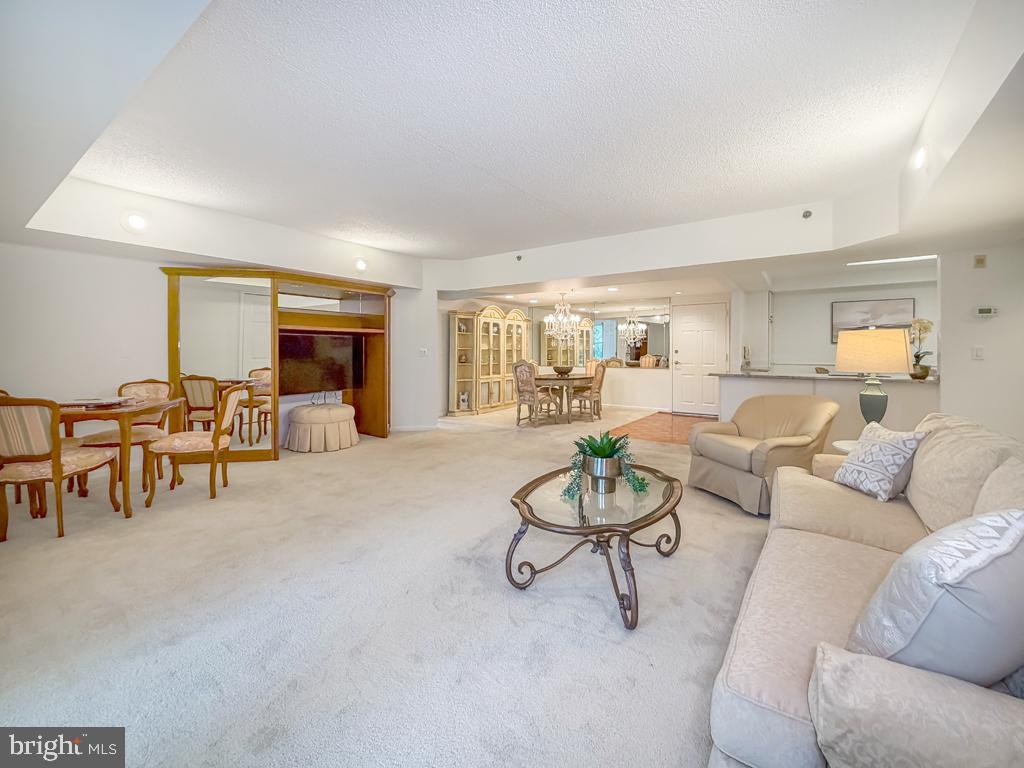 CENTENNIAL STATION - Residential