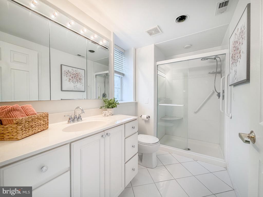 CENTENNIAL STATION - Residential