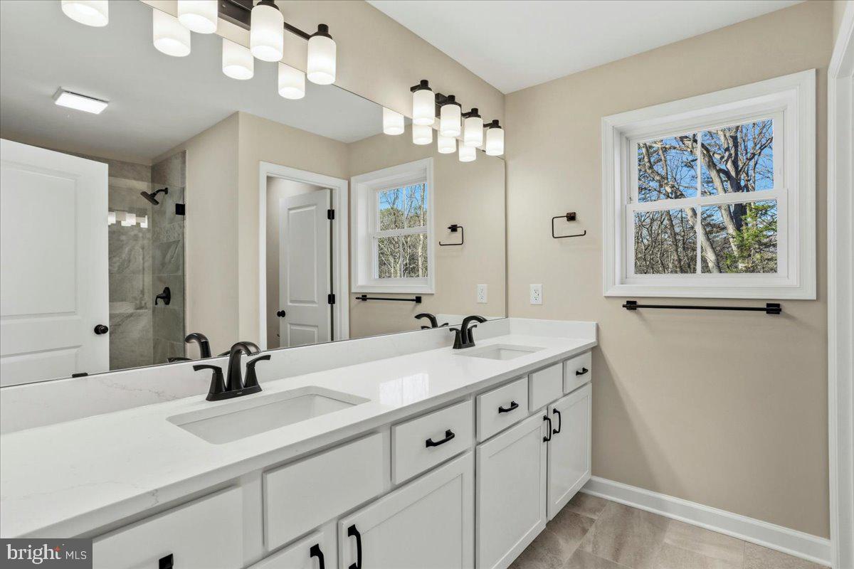 ROYAL VIEW ESTATES - Residential