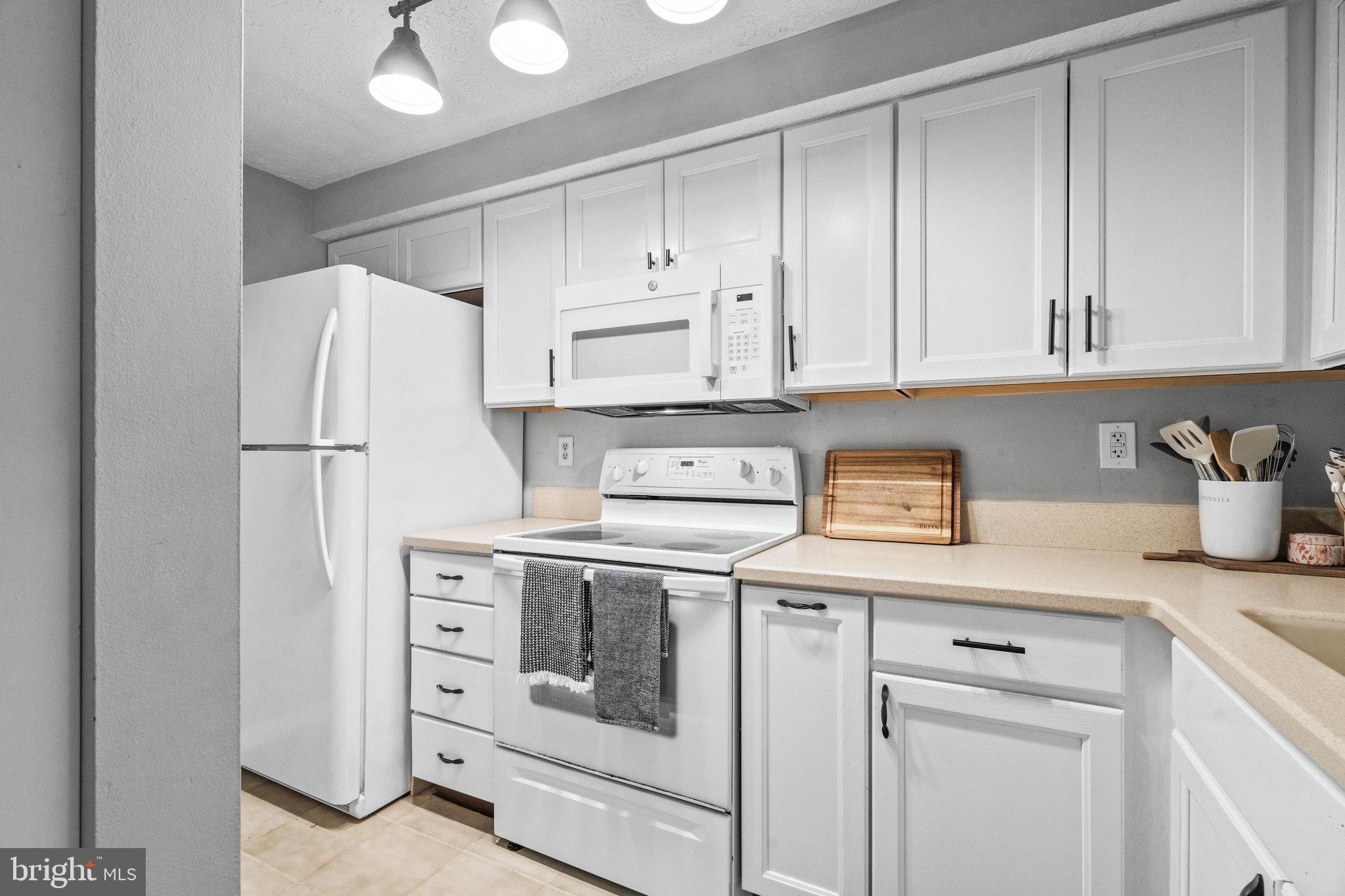 FREDERICKTOWNE VILLAGE - Residential