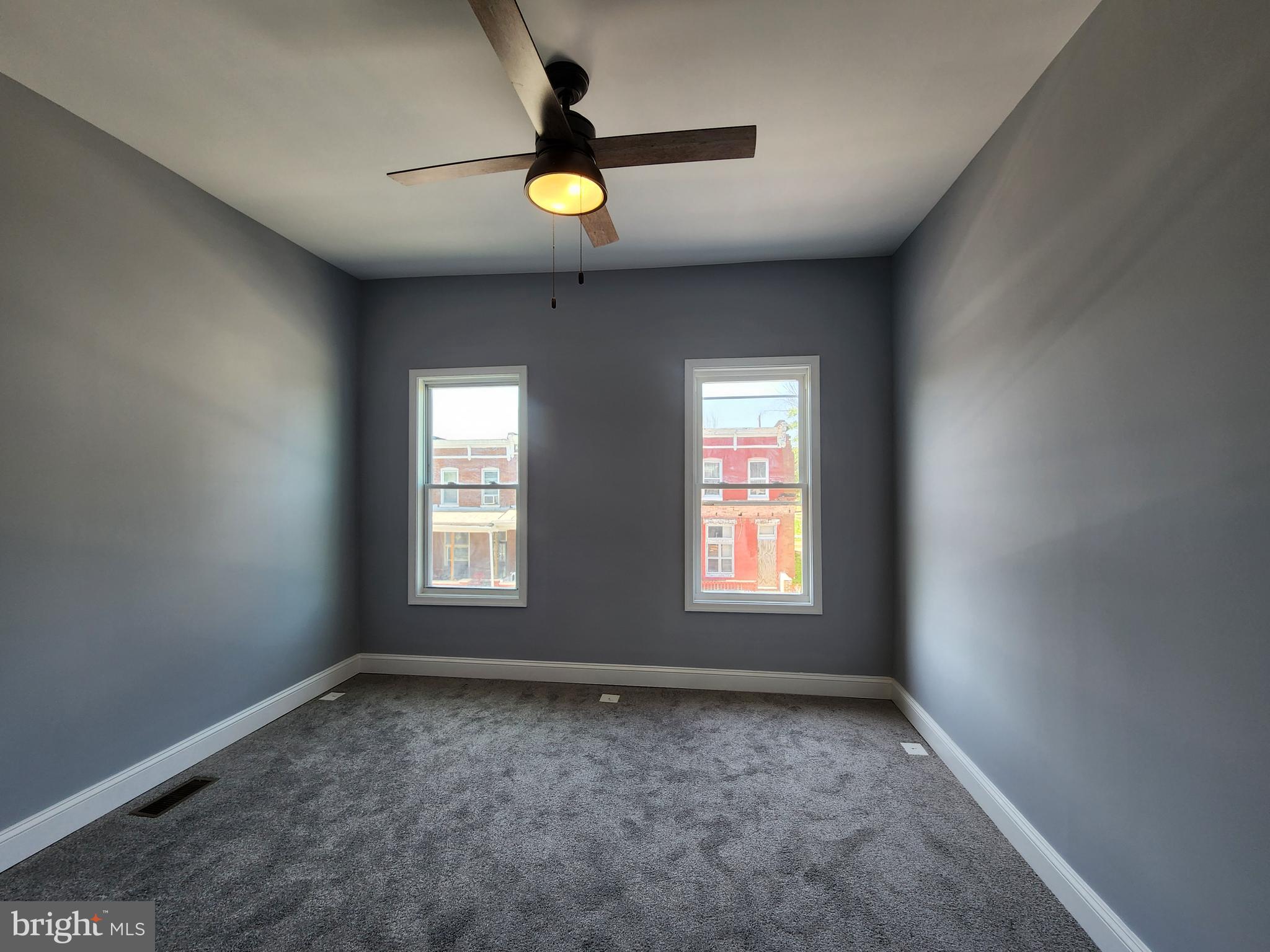 EAST SIDE - Residential