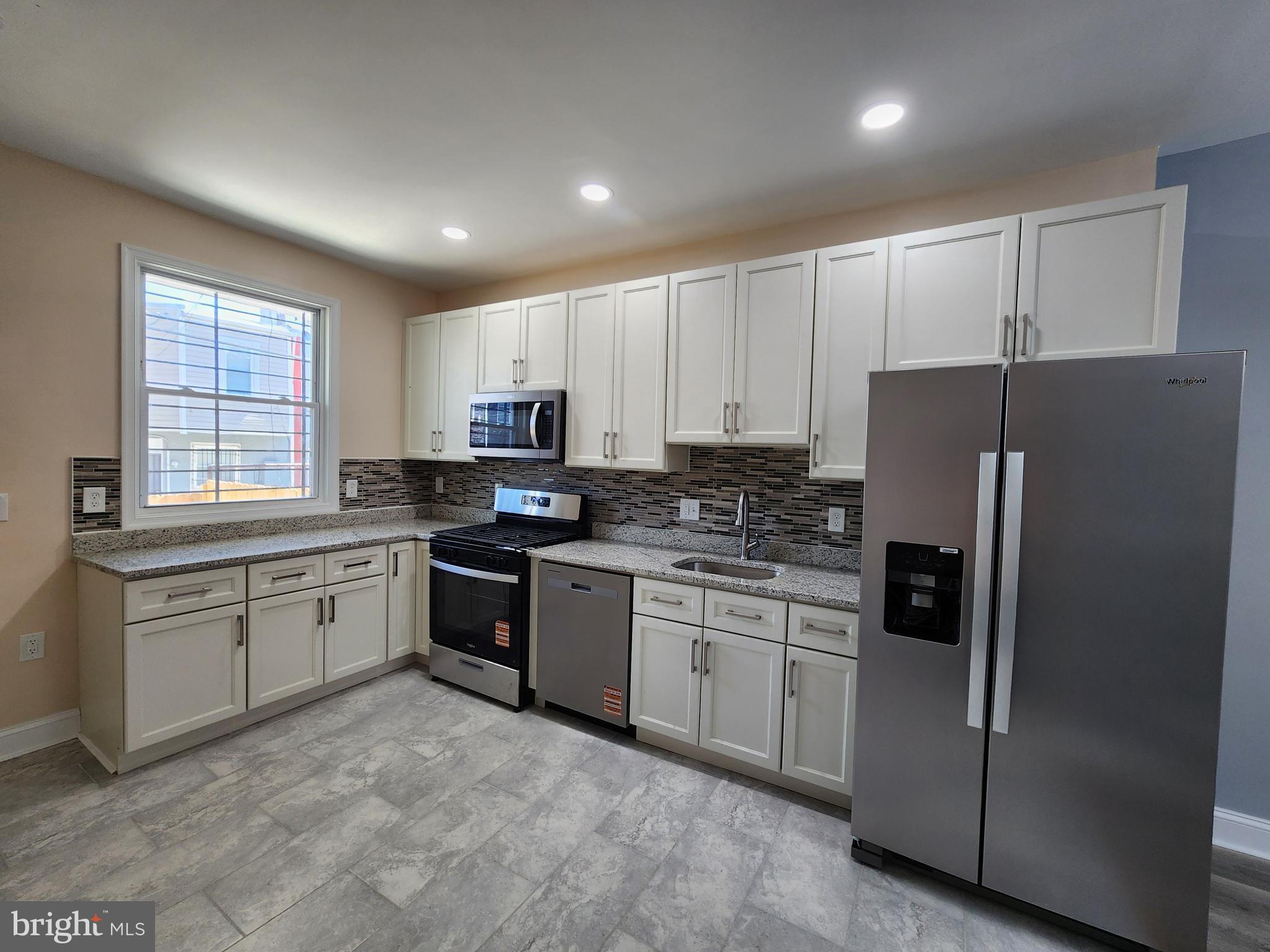 EAST SIDE - Residential