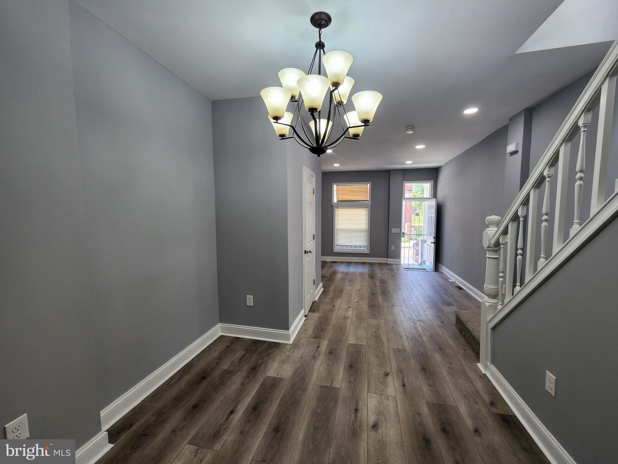 EAST SIDE - Residential