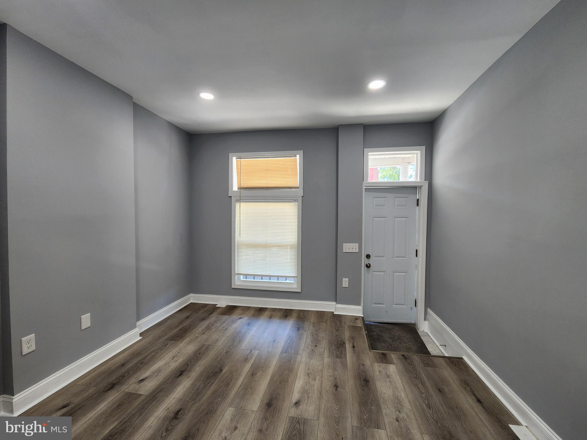 EAST SIDE - Residential
