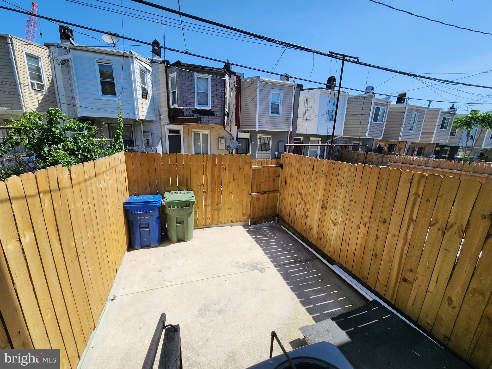 EAST SIDE - Residential