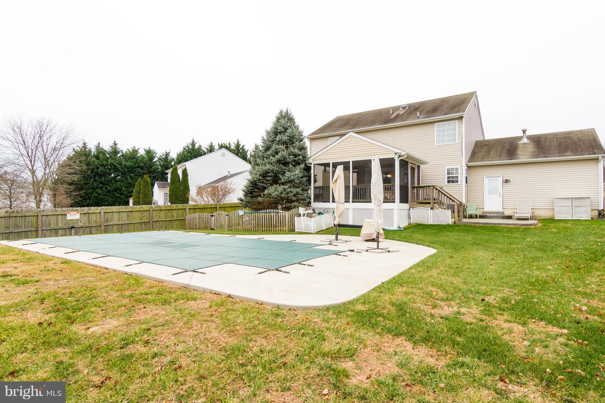 MAPLE GROVE - Residential